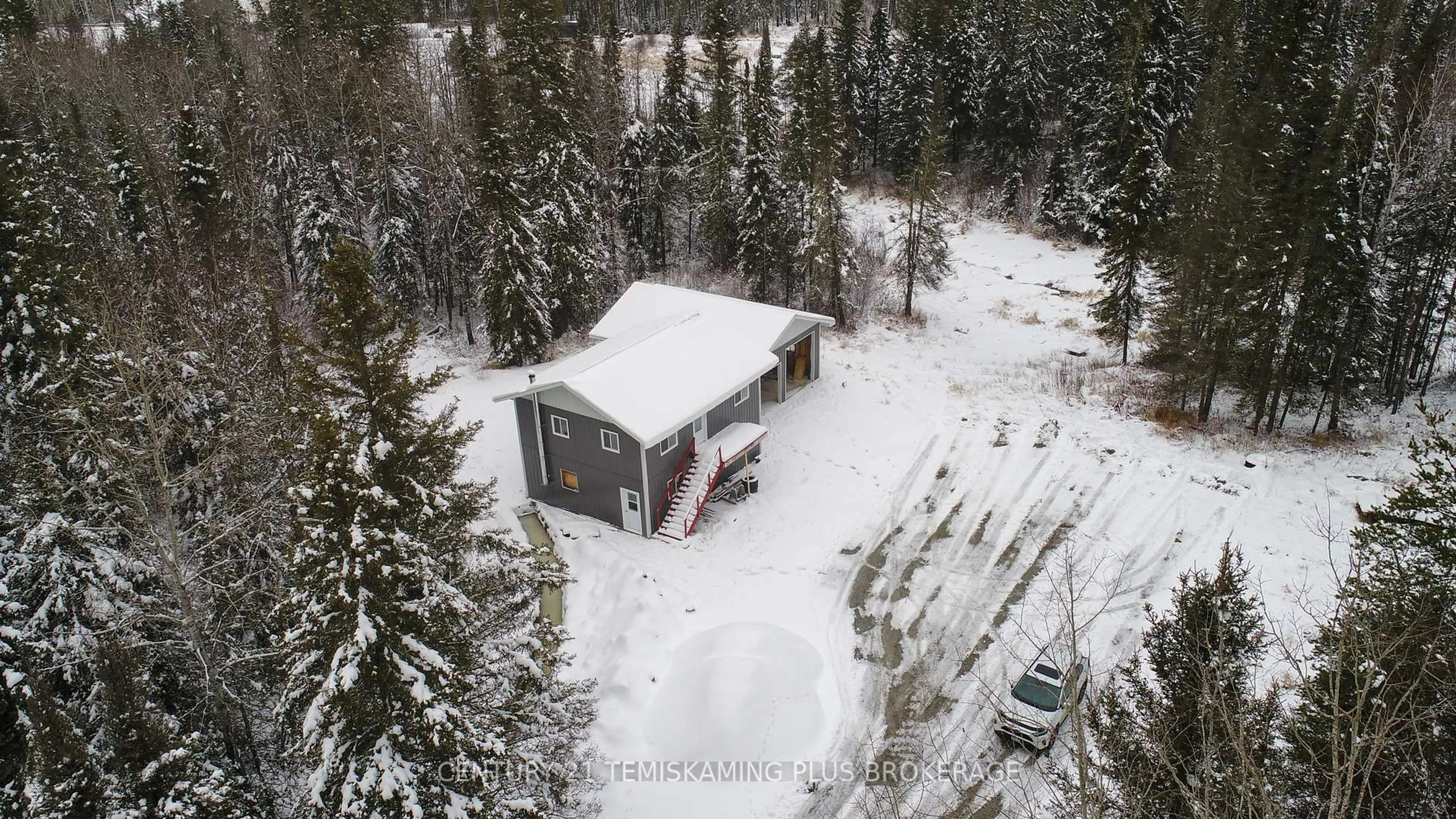 A pic from outside/outdoor area/front of a property/back of a property/a pic from drone, building for 5122 112 Highway, Kirkland Lake Ontario P0K 1T0