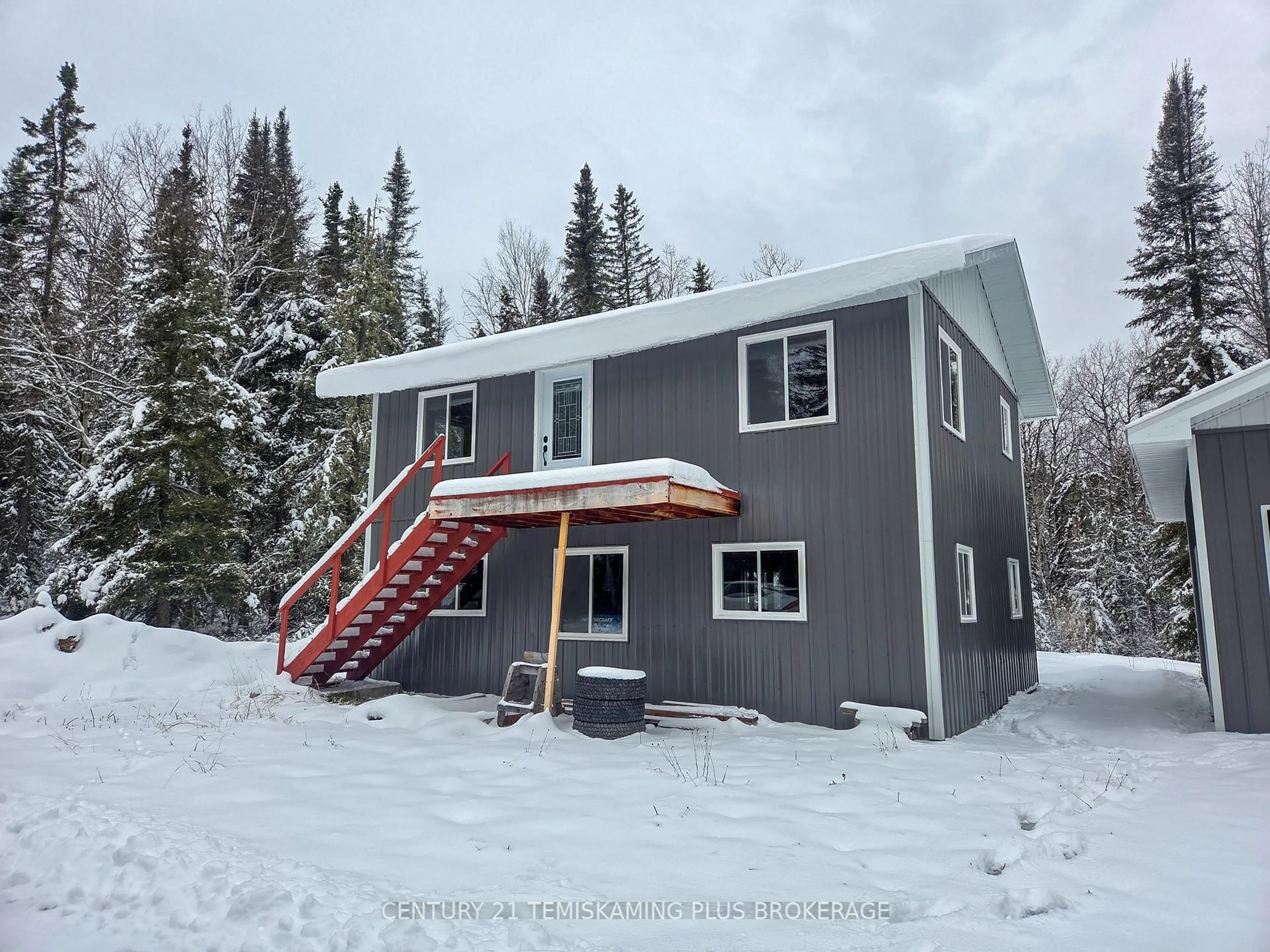 A pic from outside/outdoor area/front of a property/back of a property/a pic from drone, building for 5122 112 Highway, Kirkland Lake Ontario P0K 1T0