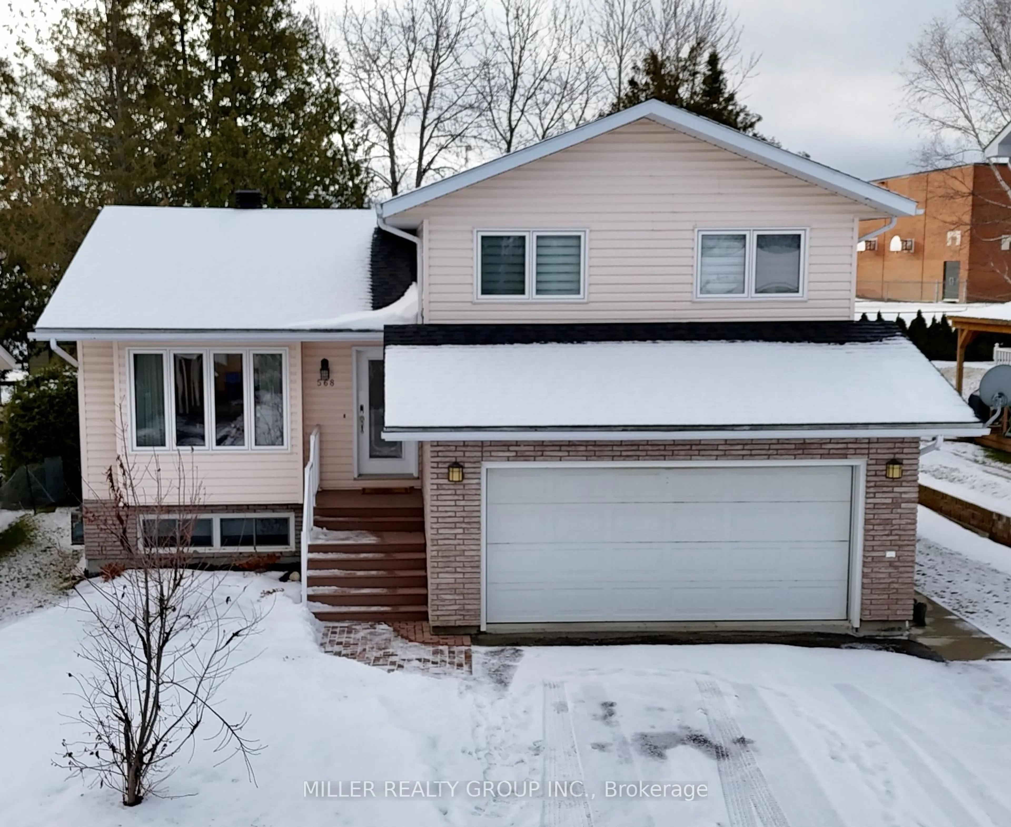 A pic from outside/outdoor area/front of a property/back of a property/a pic from drone, street for 568 Helmer Pedersen Dr, Temiskaming Shores Ontario P0J 1P0