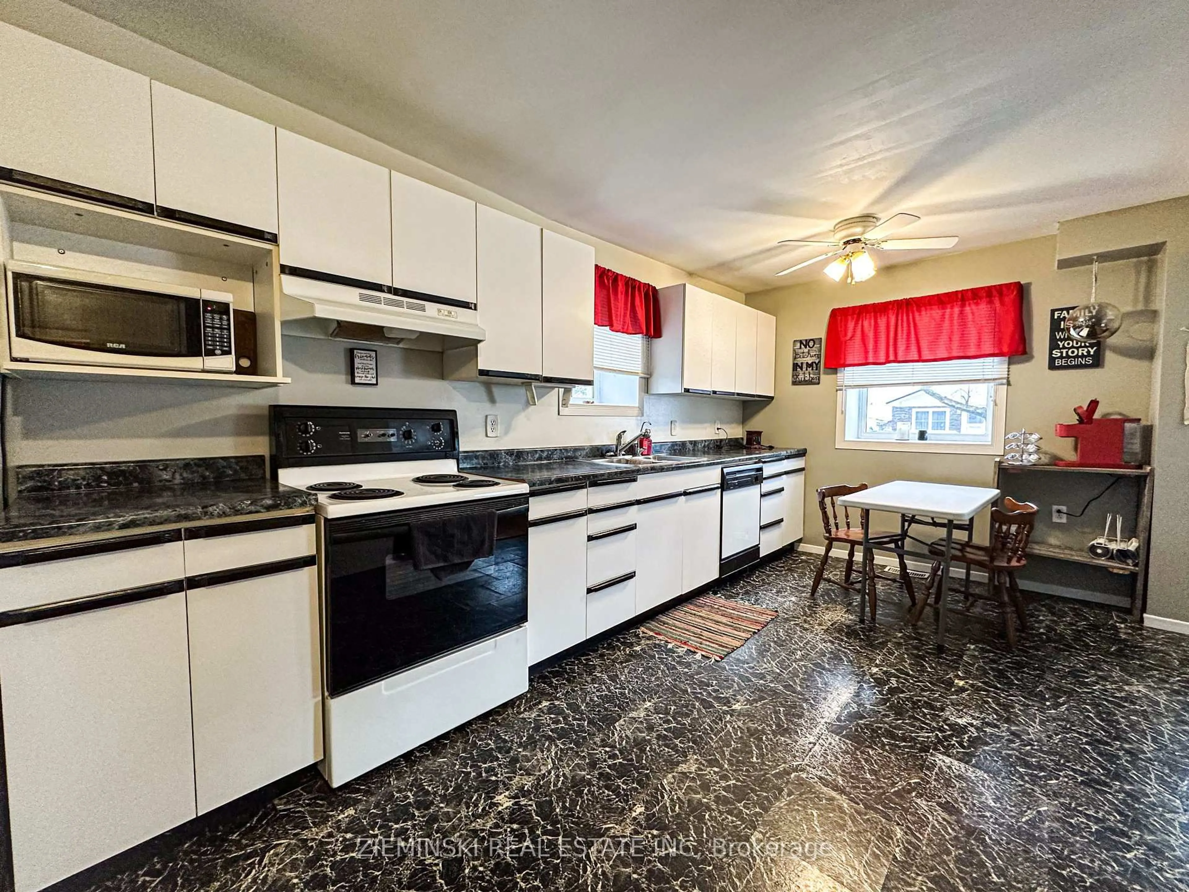 Standard kitchen, ceramic/tile floor for 618 Montrock St, Iroquois Falls Ontario P0K 1E0