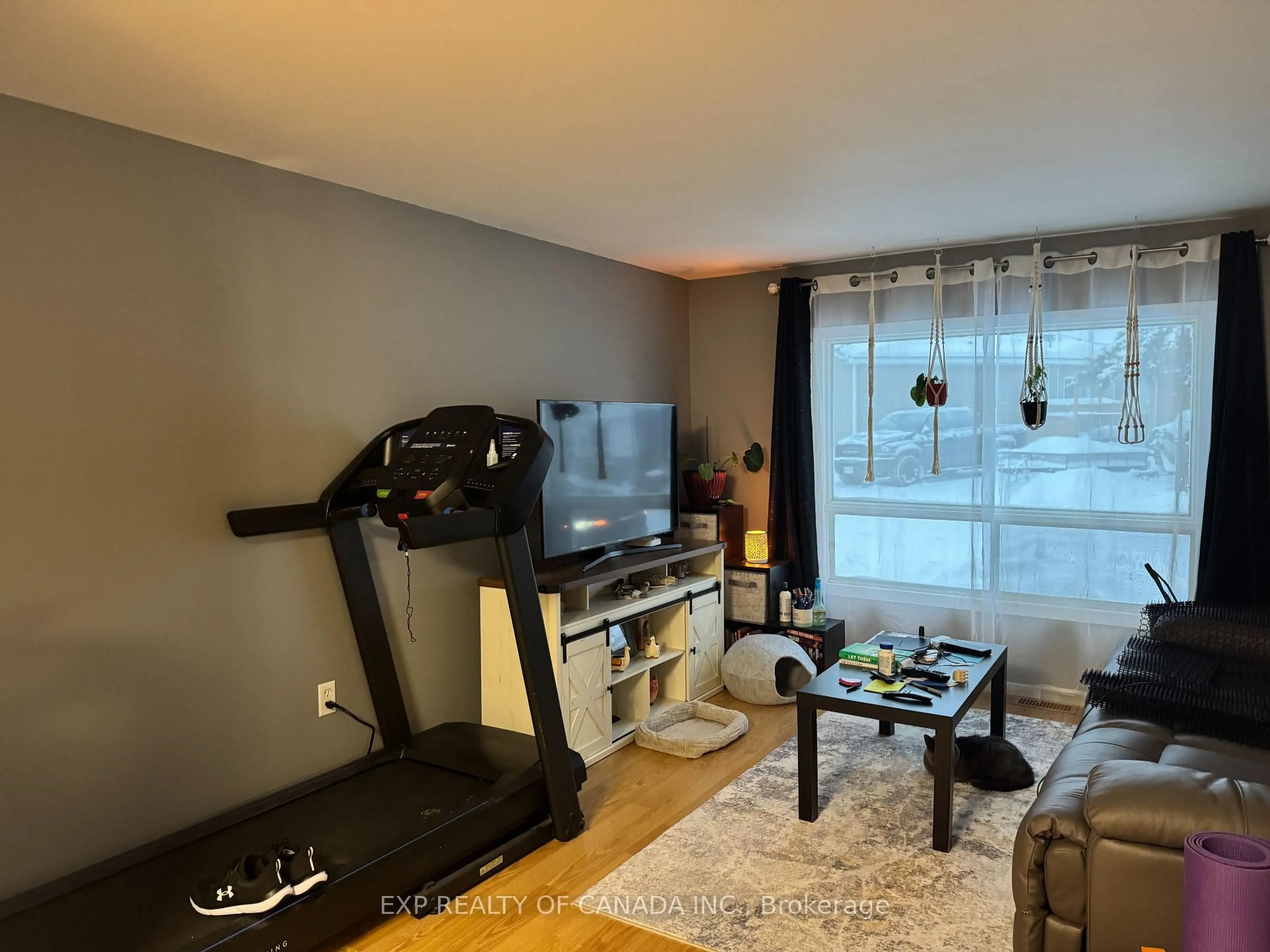 Living room with furniture, unknown for 7 Kim Ave, Timmins Ontario P4N 0C7