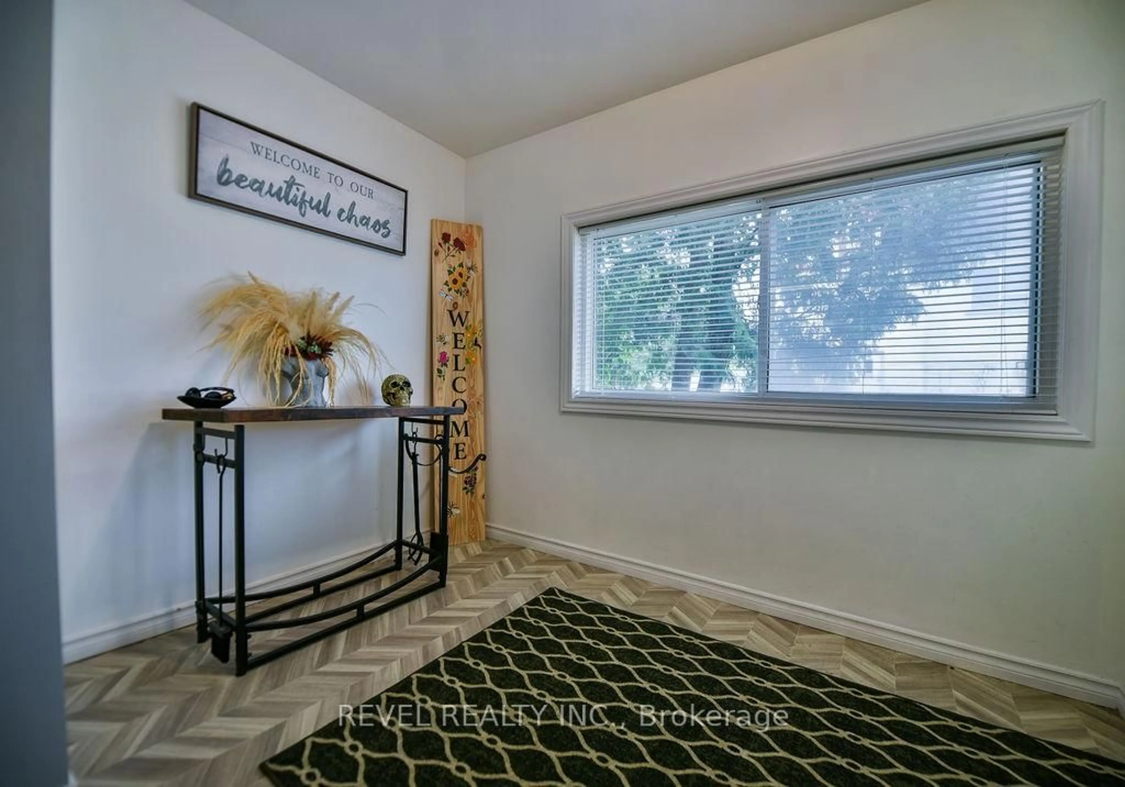 Indoor entryway for 20 First Ave, Timmins Ontario P4N 1G5