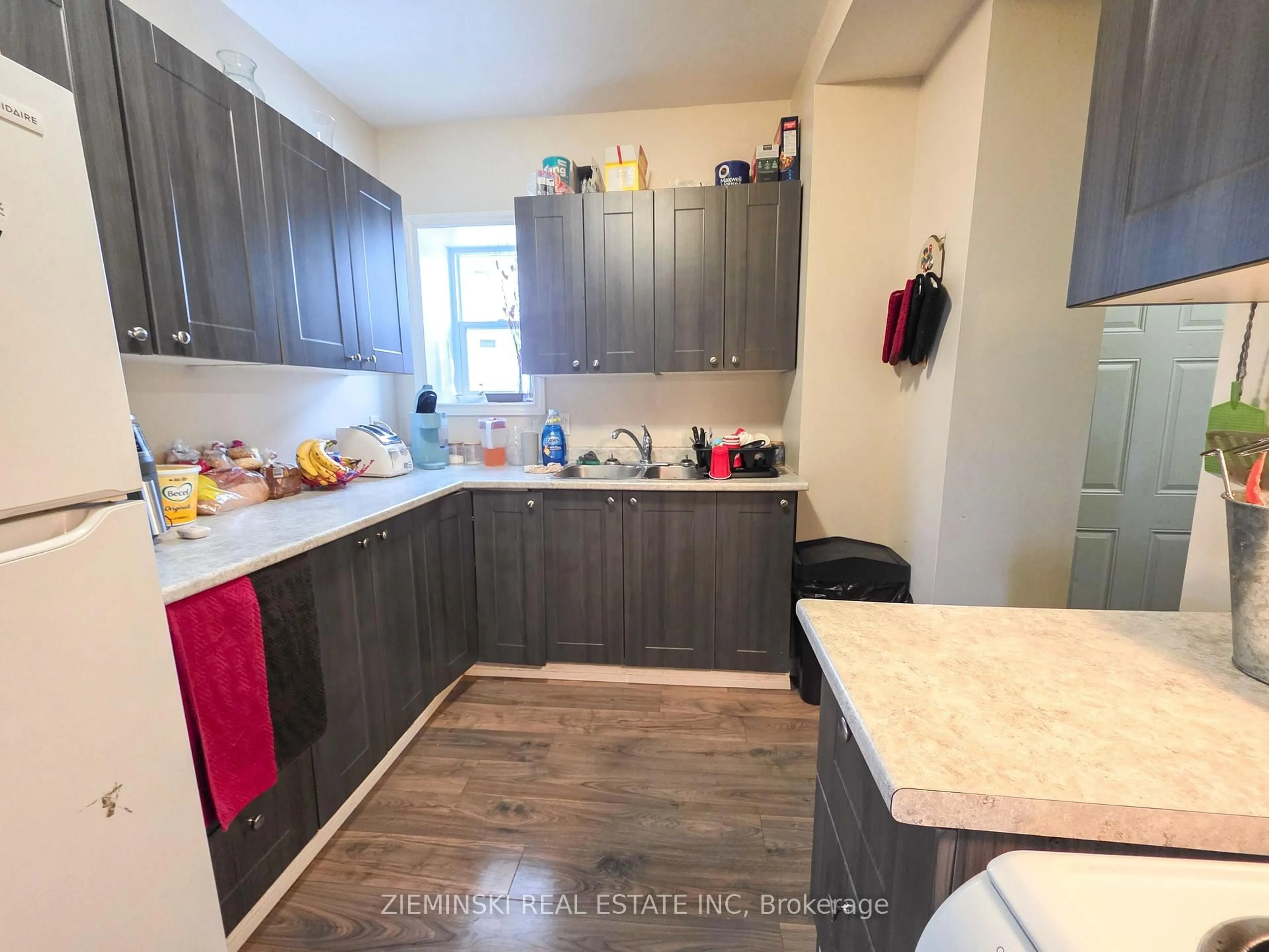Standard kitchen, unknown for 65 Kirby Ave, Timmins Ontario P4N 1J3