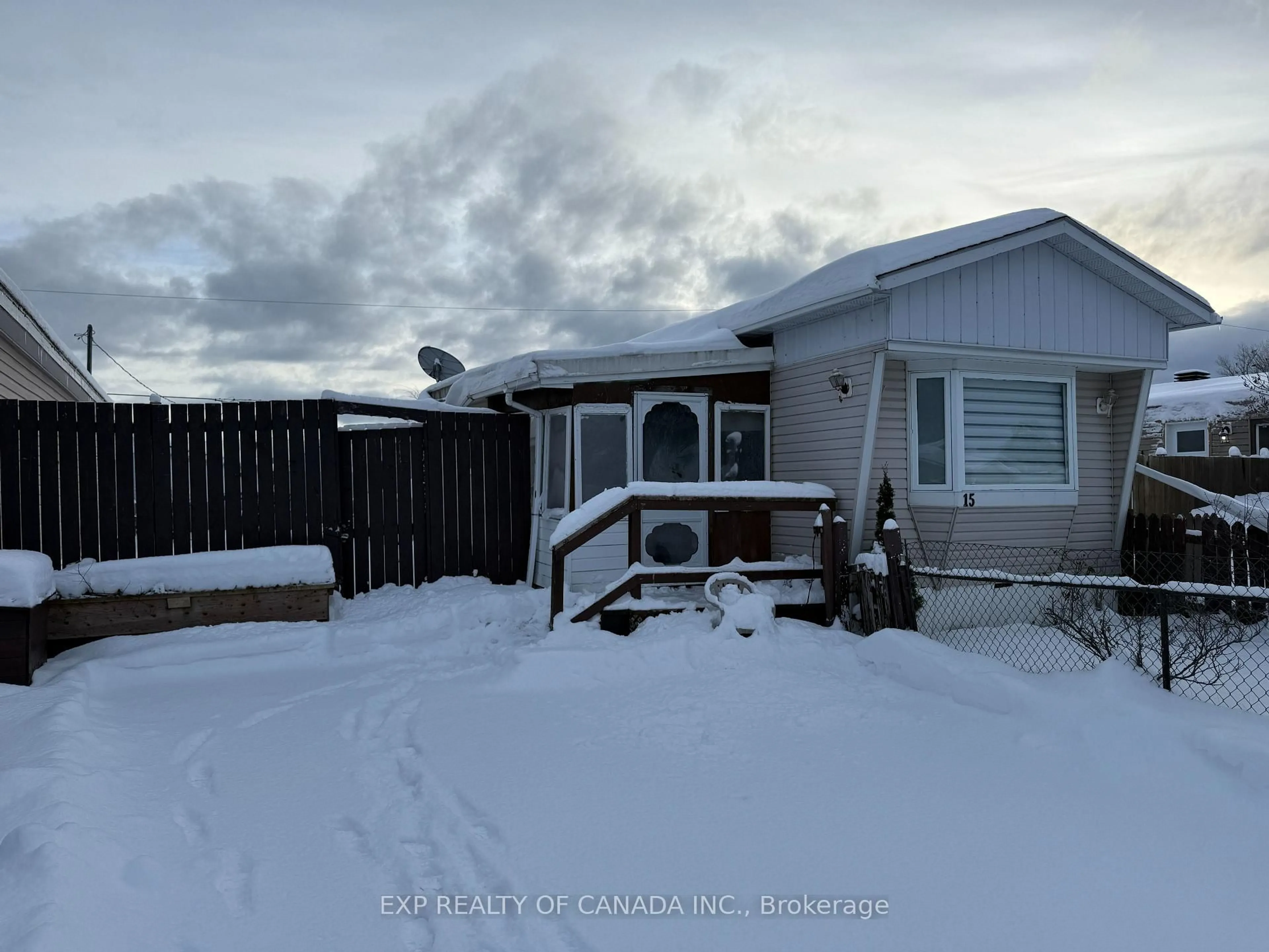 A pic from outside/outdoor area/front of a property/back of a property/a pic from drone, street for 15 MICHAEL Ave, Timmins Ontario P4N 7C2
