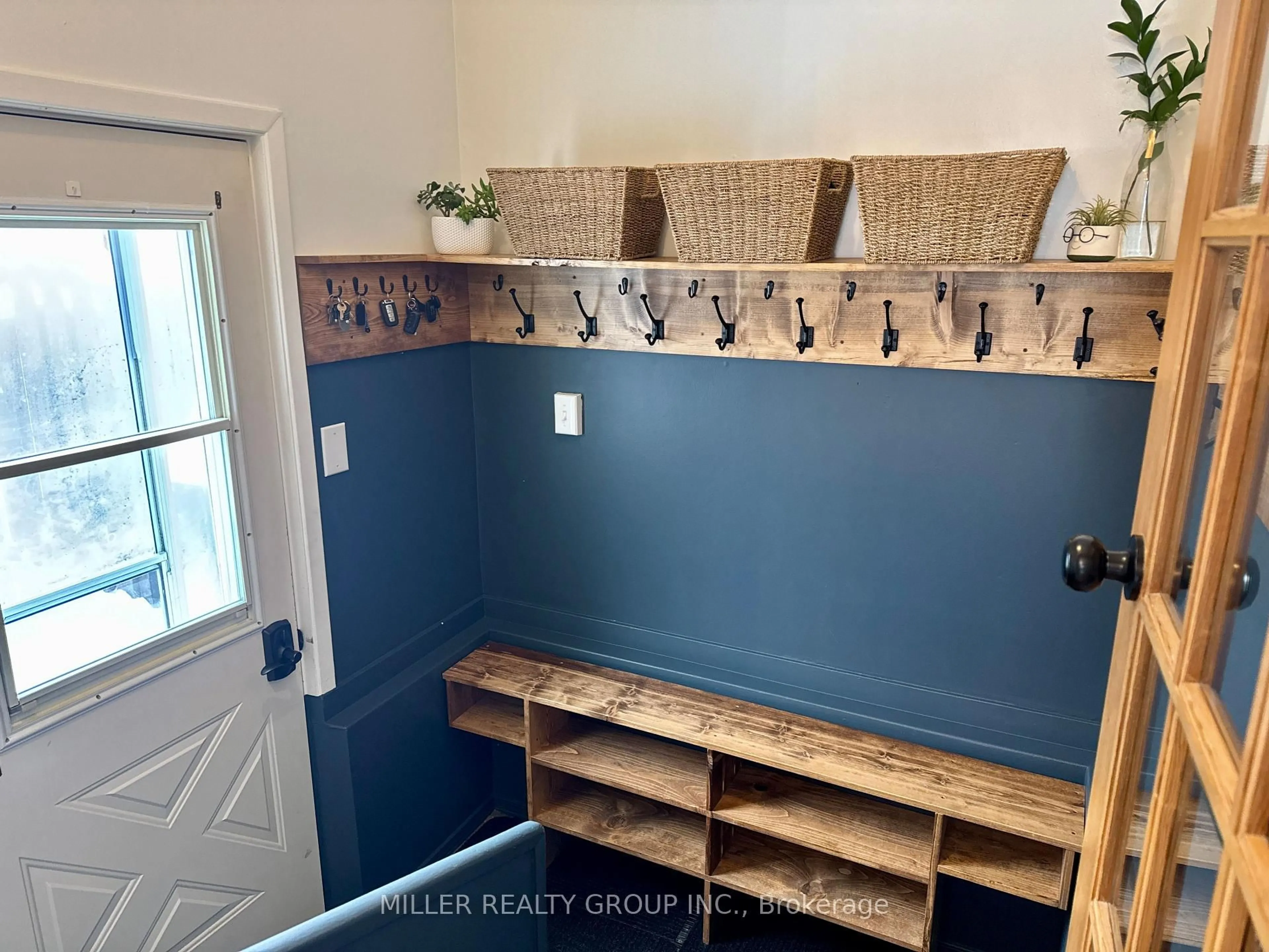 Indoor entryway for 138 Rebecca St, Temiskaming Shores Ontario P0J 1P0