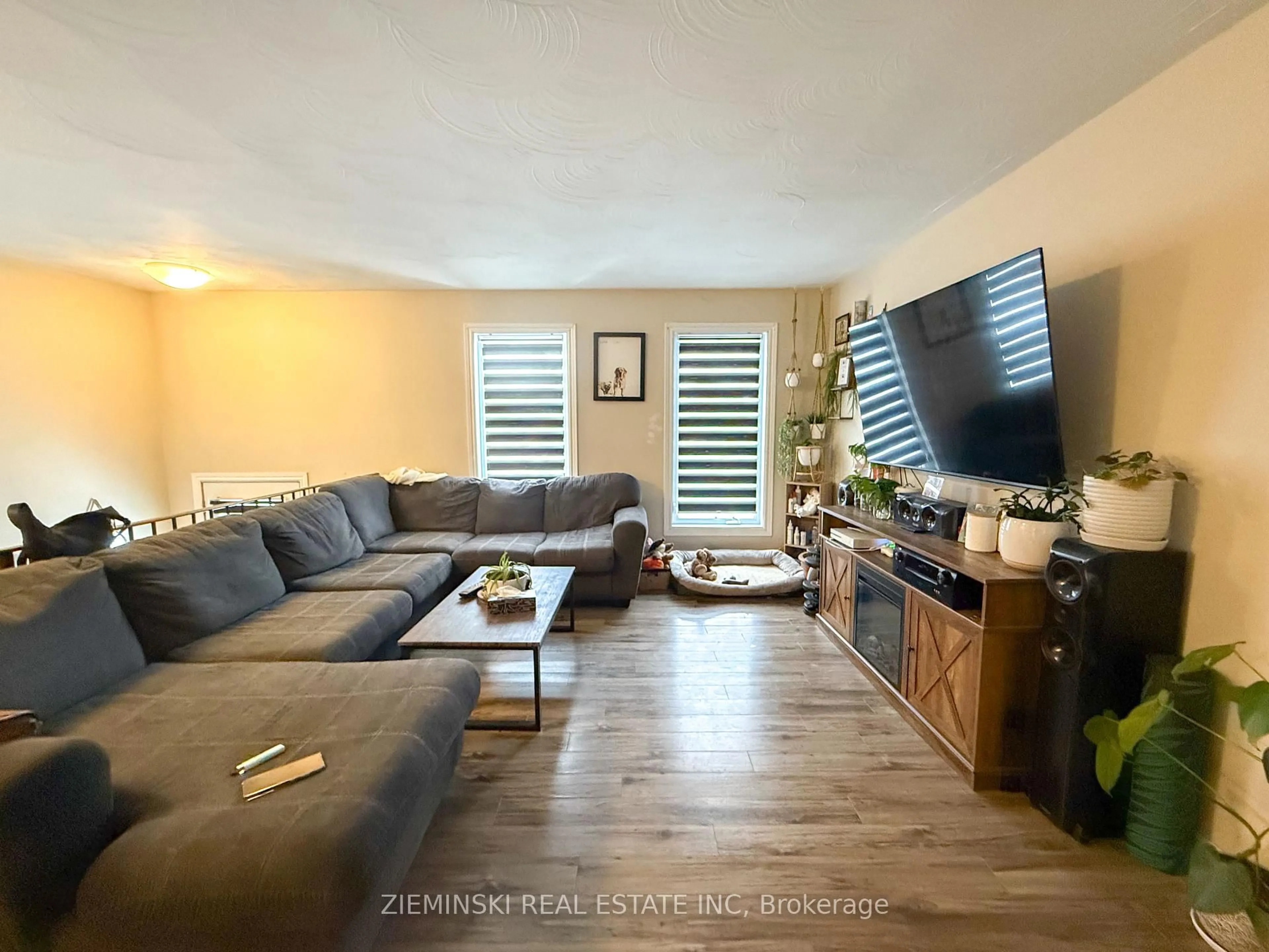 Living room with furniture, unknown for 6128 King St, Timmins Ontario P0N 1C0