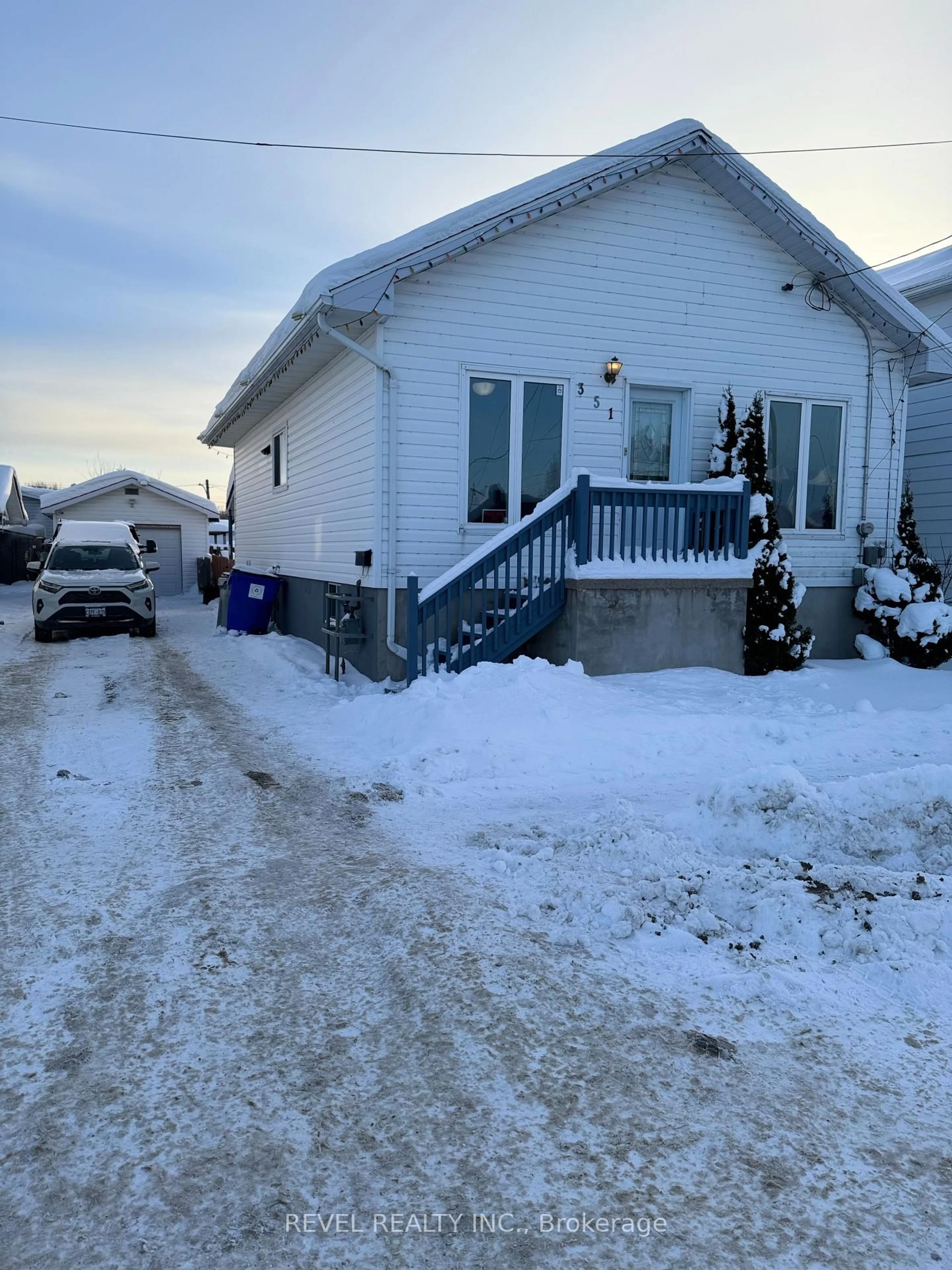 Unknown for 351 Commercial Ave, Timmins Ontario P4N 2X8