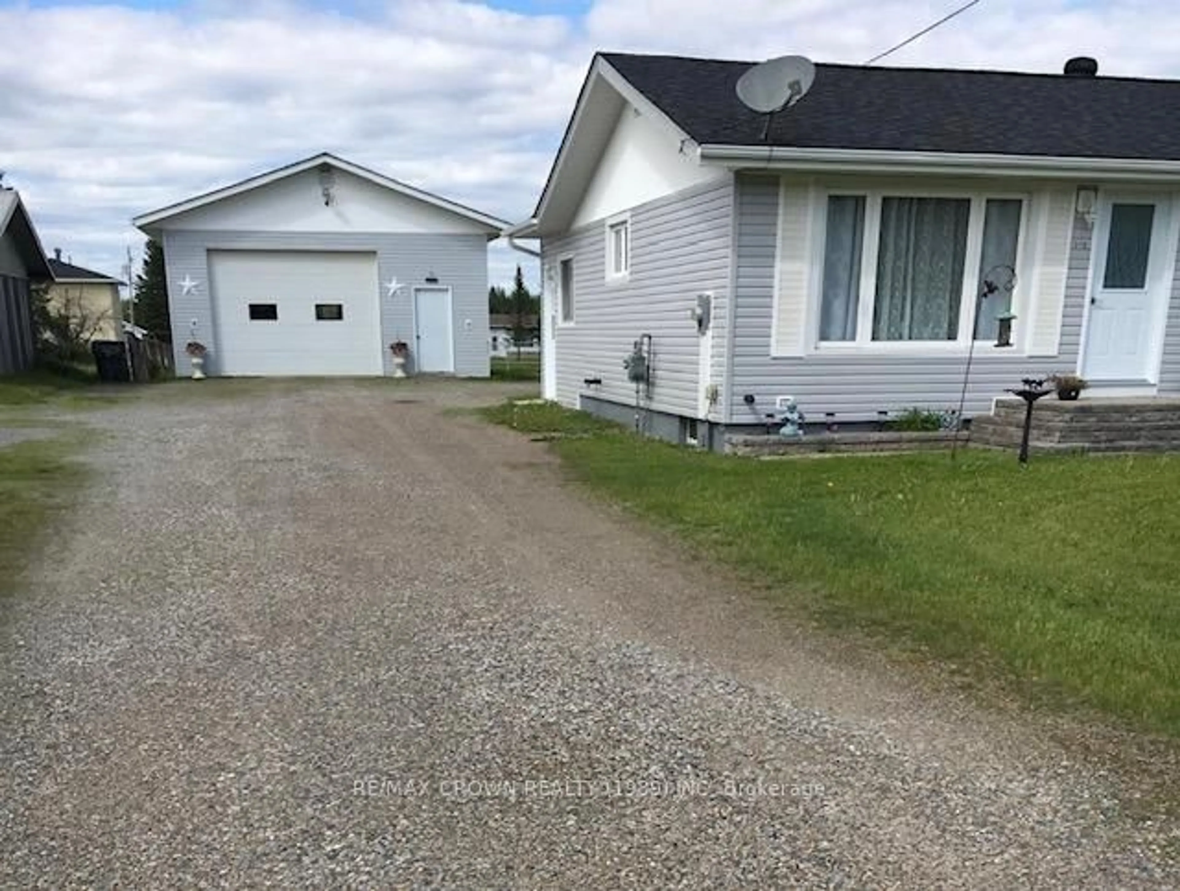 A pic from outside/outdoor area/front of a property/back of a property/a pic from drone, street for 316 Government Rd #HARTY, Kapuskasing Ontario P0L 1M0
