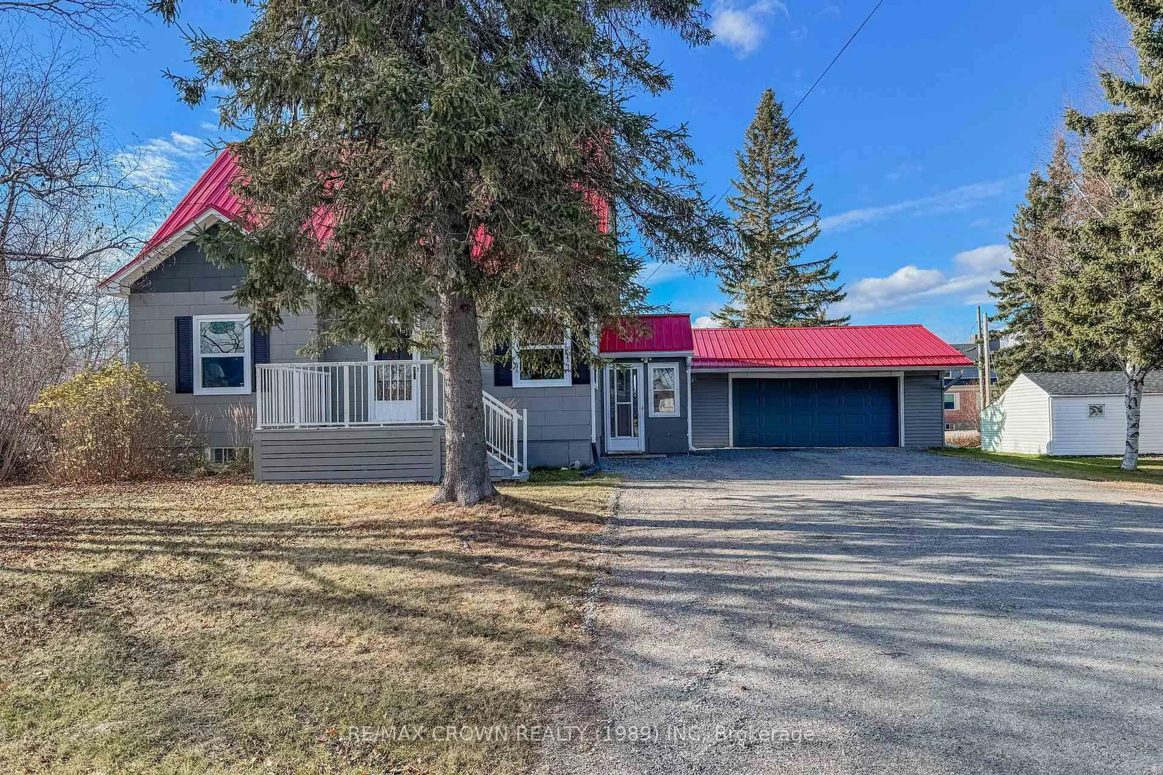 A pic from outside/outdoor area/front of a property/back of a property/a pic from drone, street for 102 First St, Smooth Rock Falls Ontario P0L 2B0