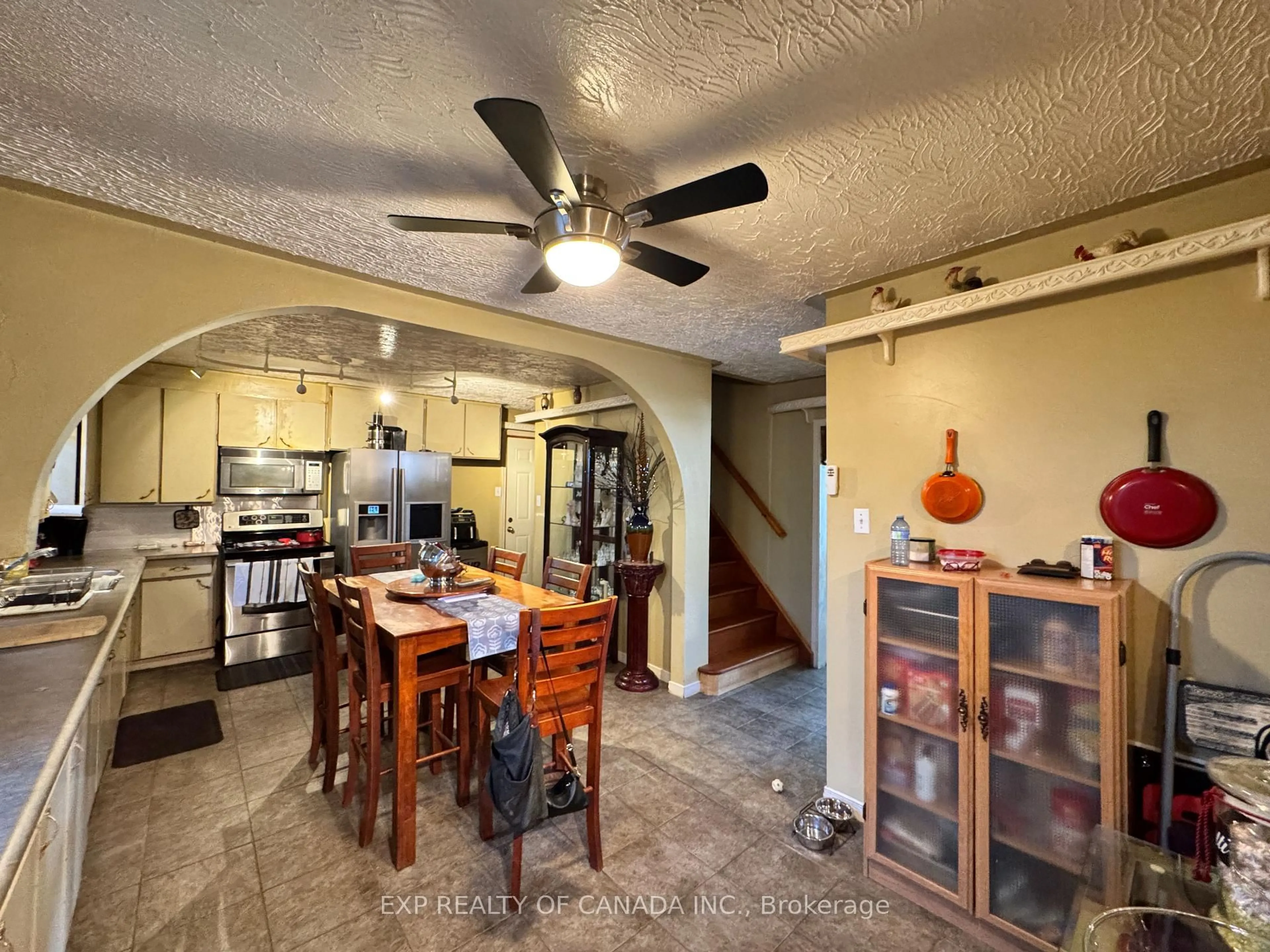 Open concept kitchen, ceramic/tile floor for 108 Toke St, Timmins Ontario P4N 6T9