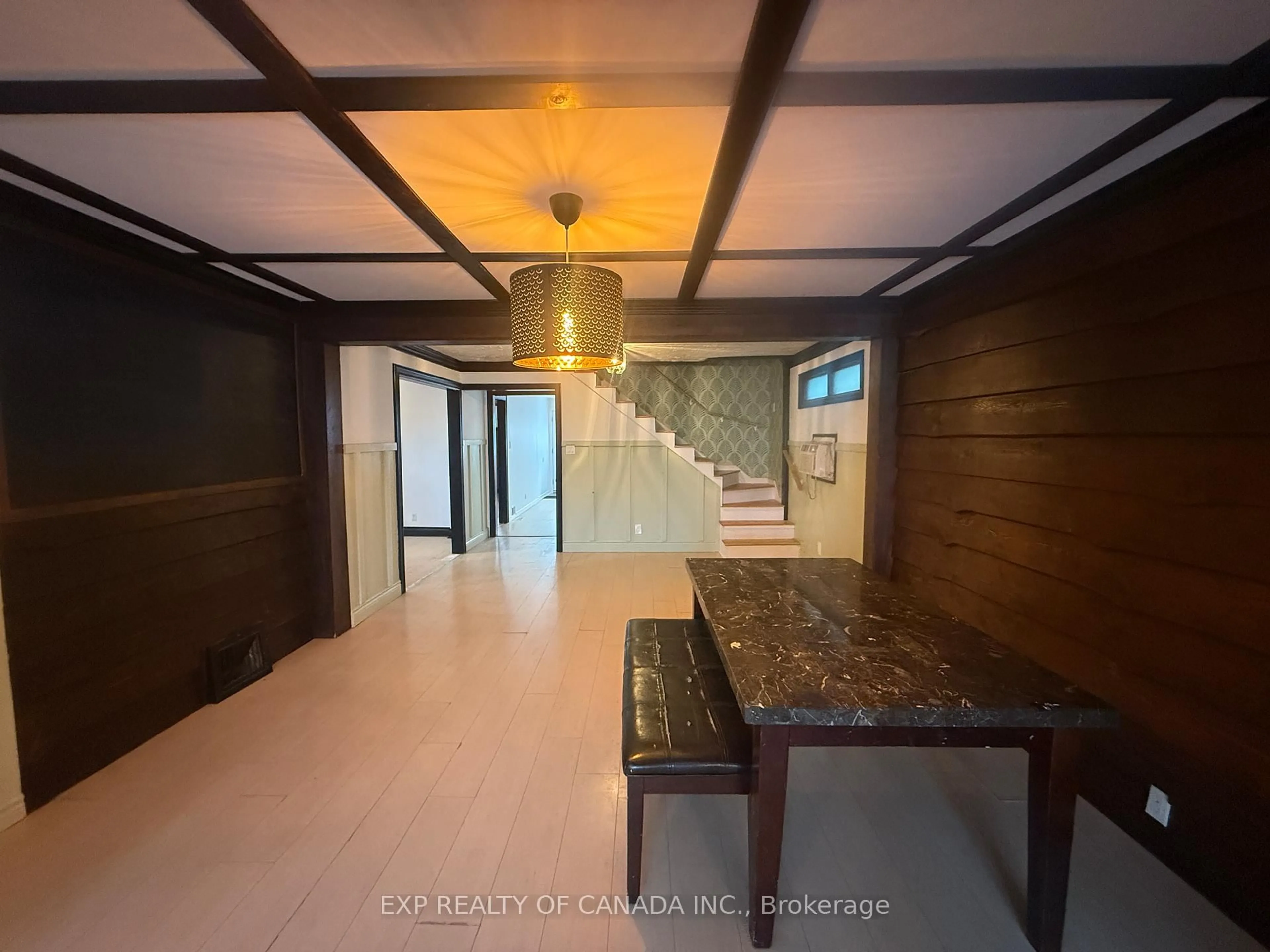 Indoor foyer for 348 Maple St, Timmins Ontario P4N 1Z6