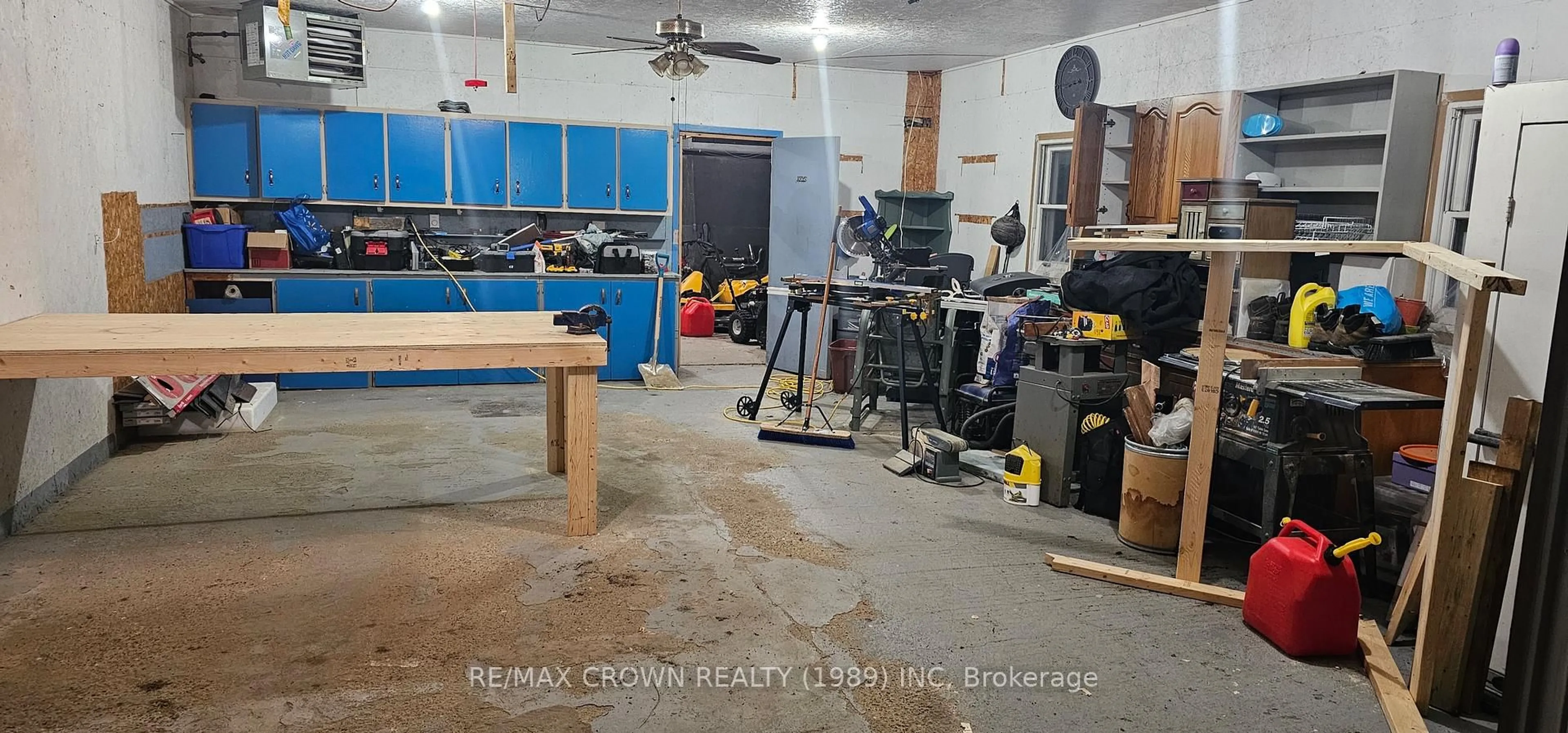 Indoor garage for 80 Brunelle Rd, Kapuskasing Ontario P5N 2T5