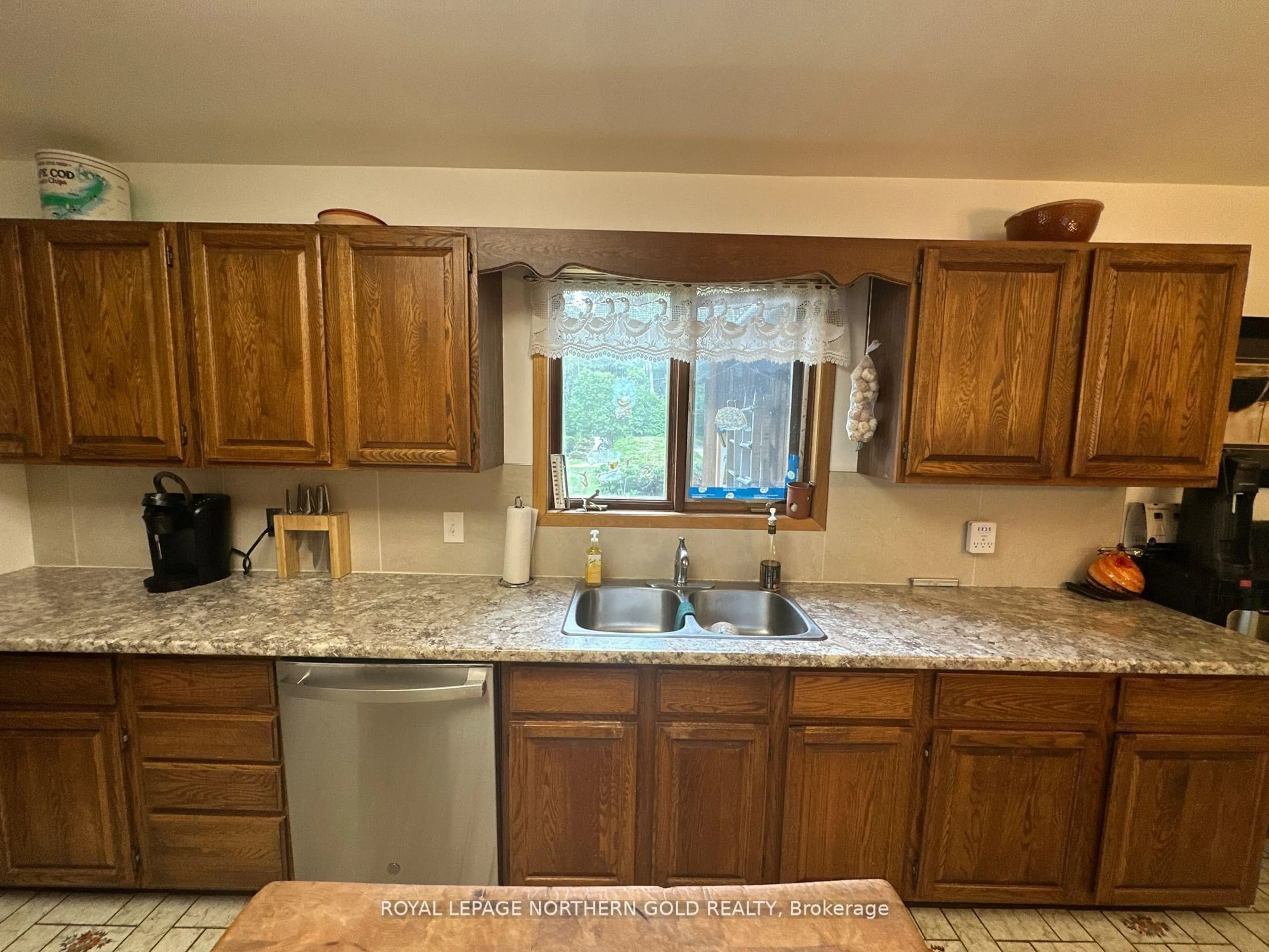 Standard kitchen, ceramic/tile floor for 290 Grenfell Rd, Kirkland Lake Ontario P0K 1T0