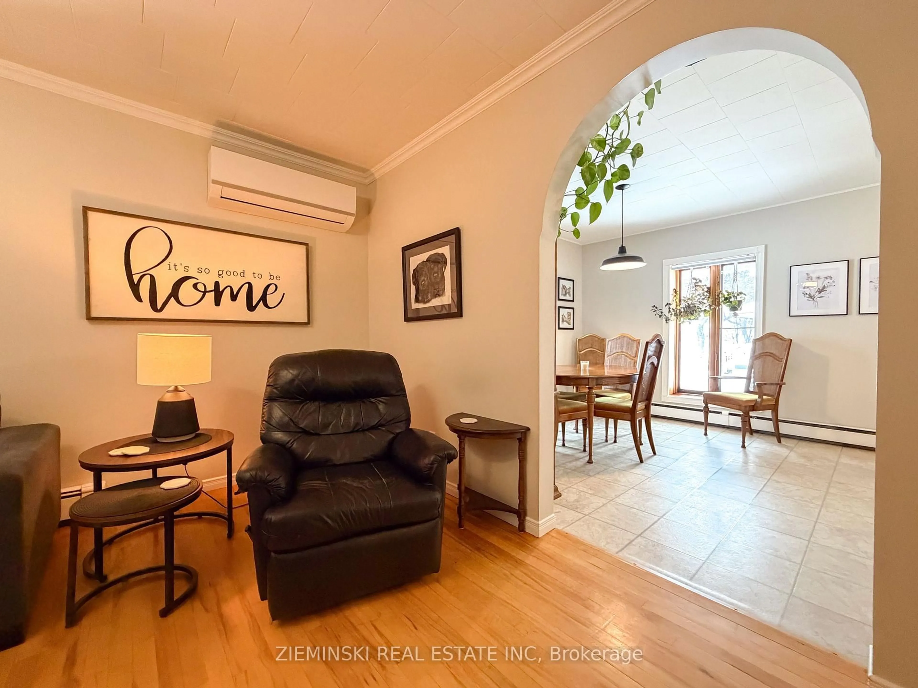 Unknown for 637 Montrock St, Iroquois Falls Ontario P0K 1E0