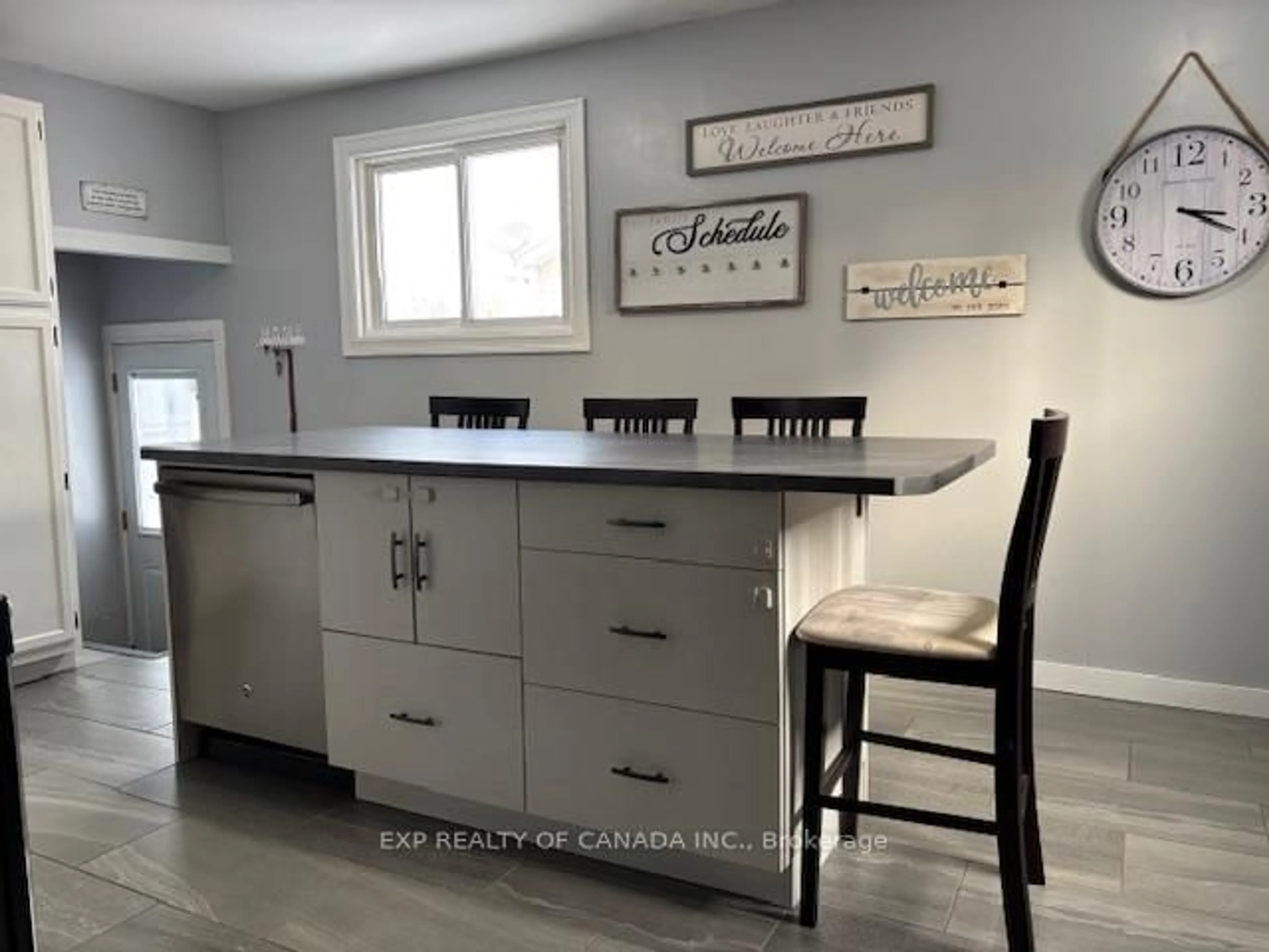 Open concept kitchen, unknown for 504 Goldrush St, Timmins Ontario P0N 1H0