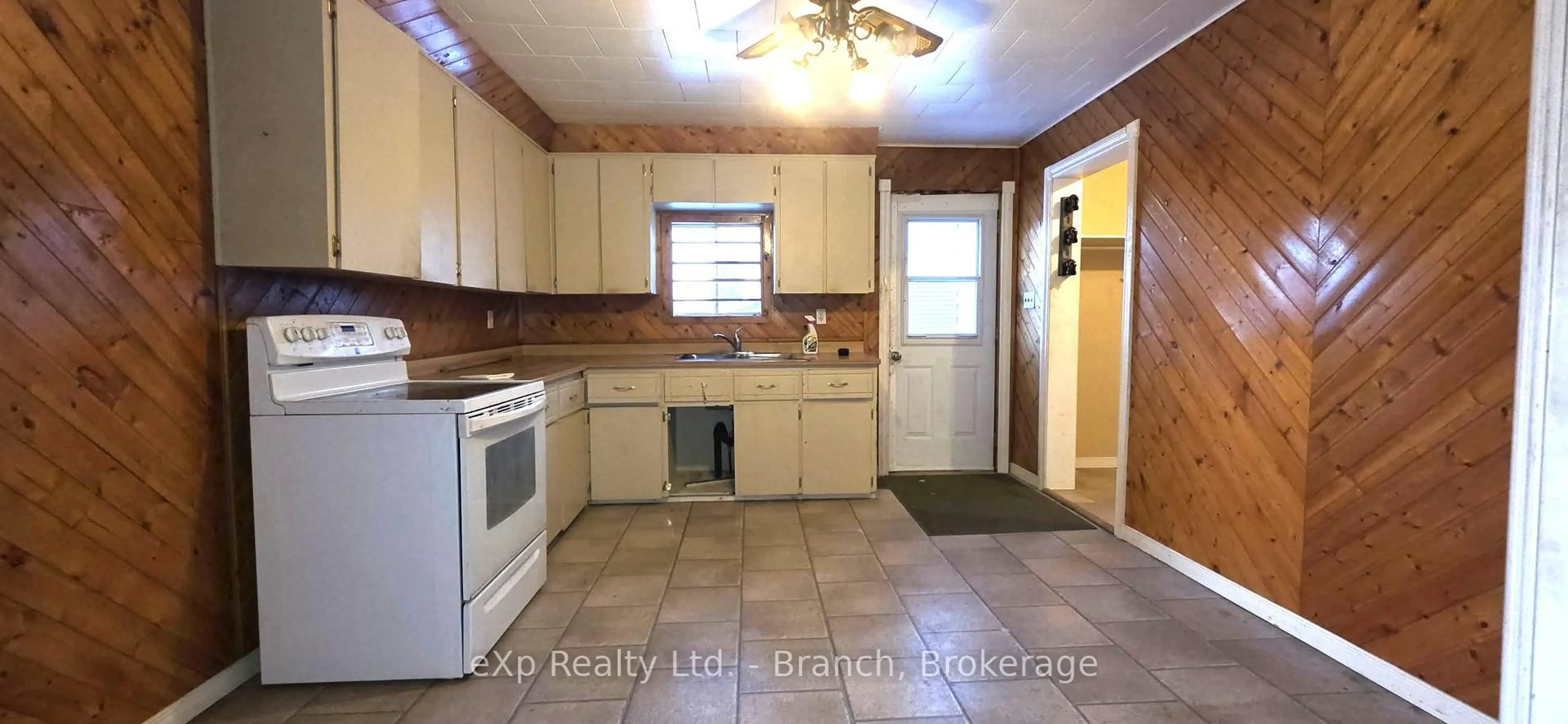Standard kitchen, unknown for 305 Georgina St, Kirkland Lake Ontario P0K 1M0