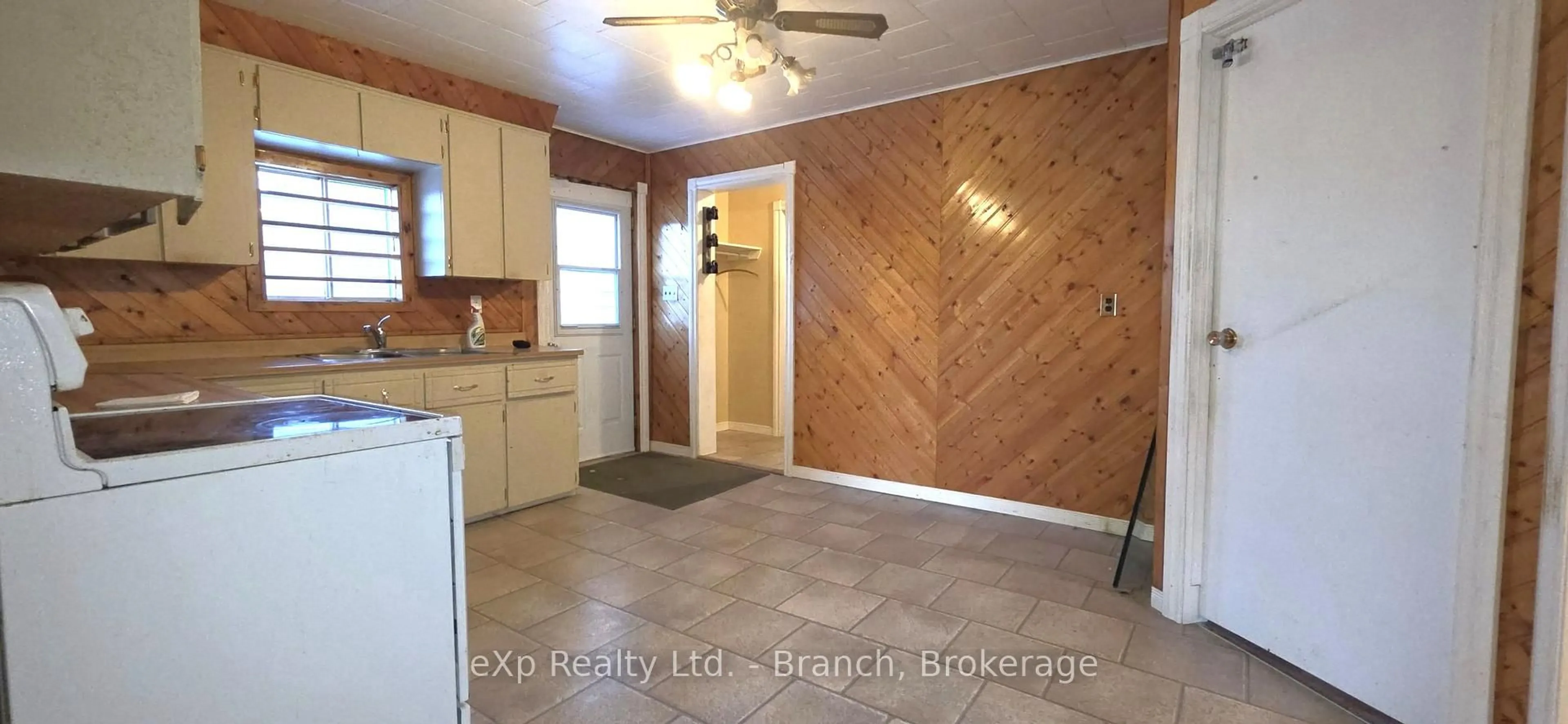 Unknown for 305 Georgina St, Kirkland Lake Ontario P0K 1M0