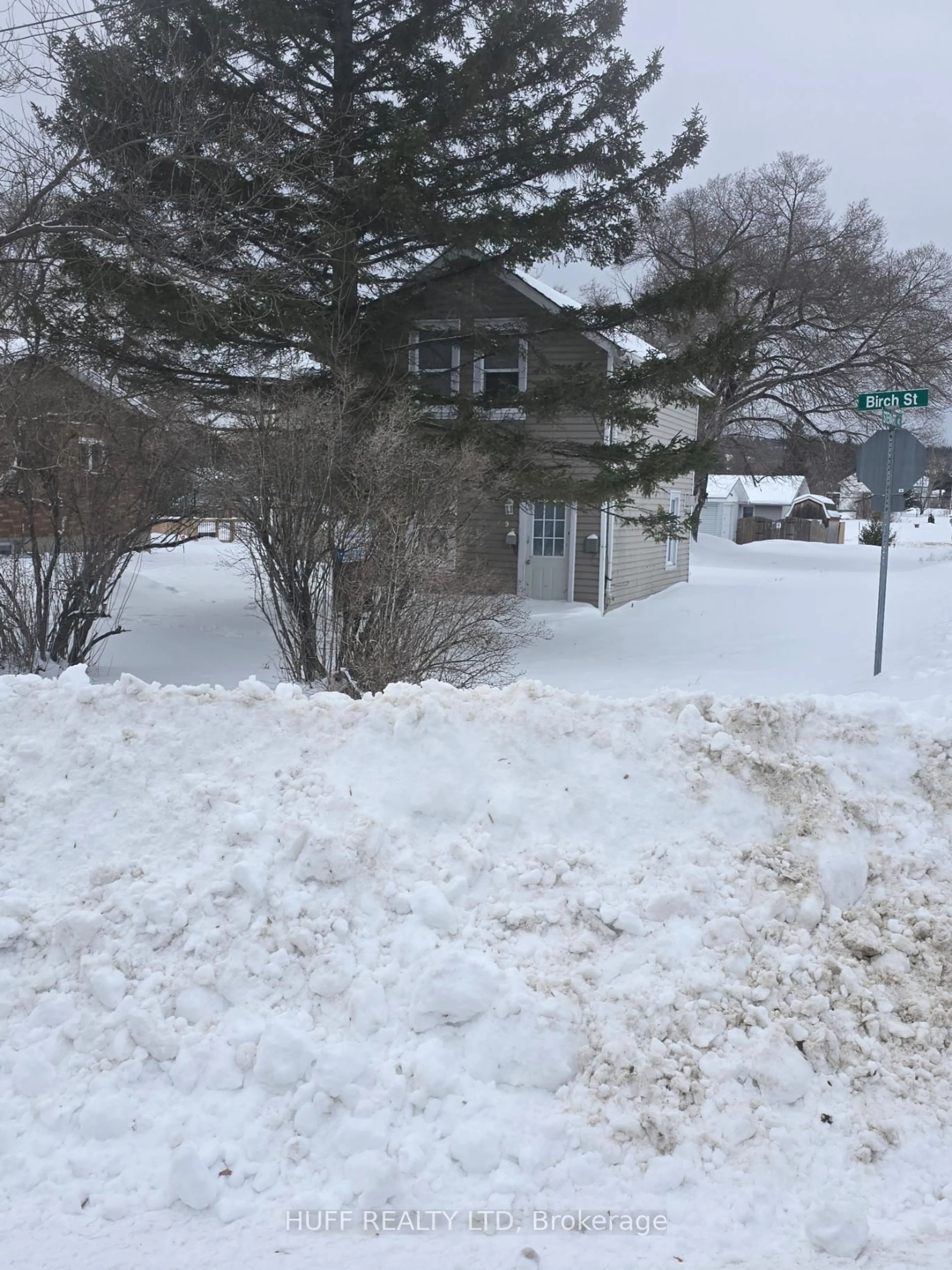 Blurry image for 95 Birch St, Temiskaming Shores Ontario P0J 1R0