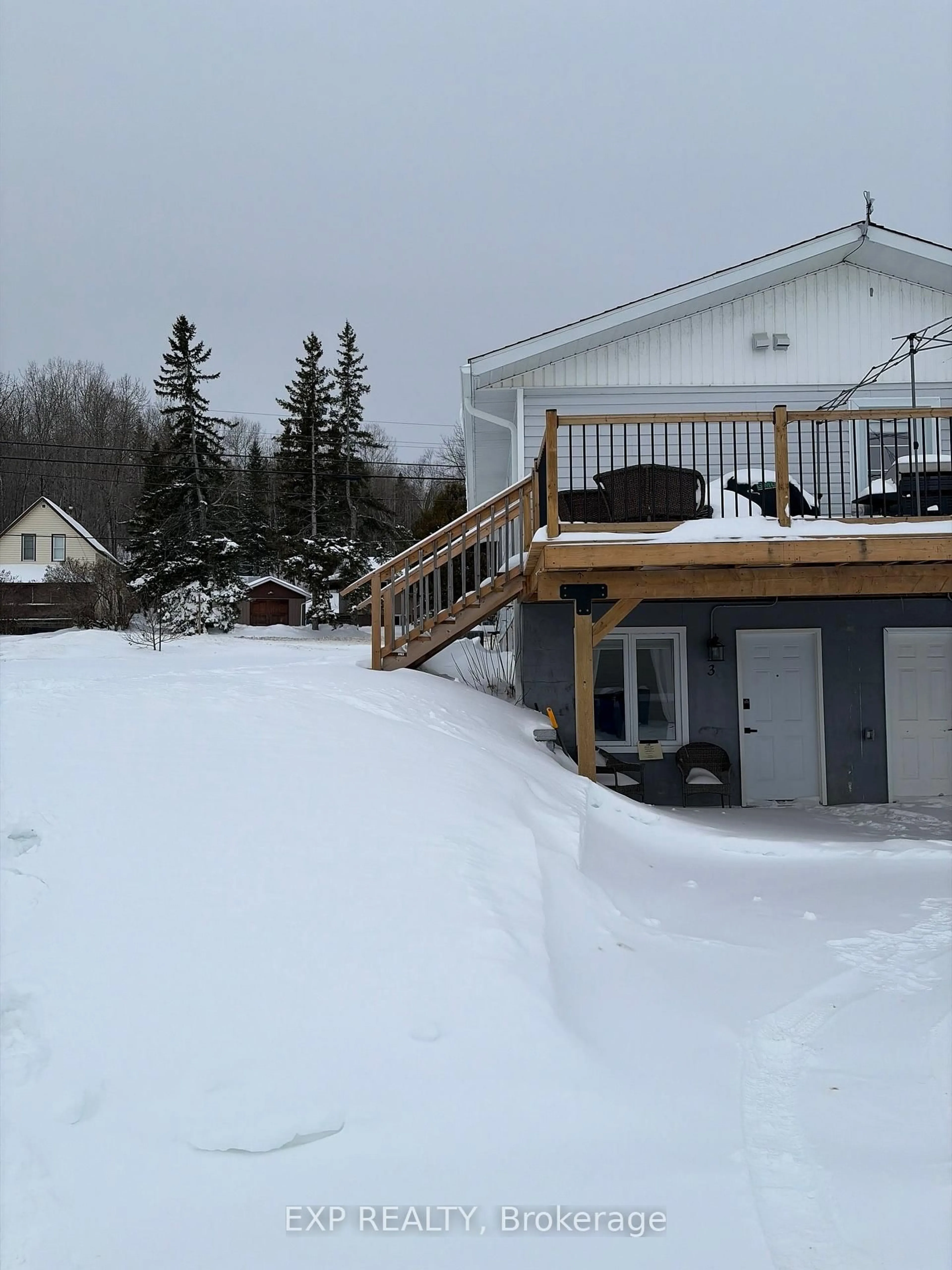 Patio, unknown for 22 Beach Blvd, Temiskaming Shores Ontario P0J 1P0