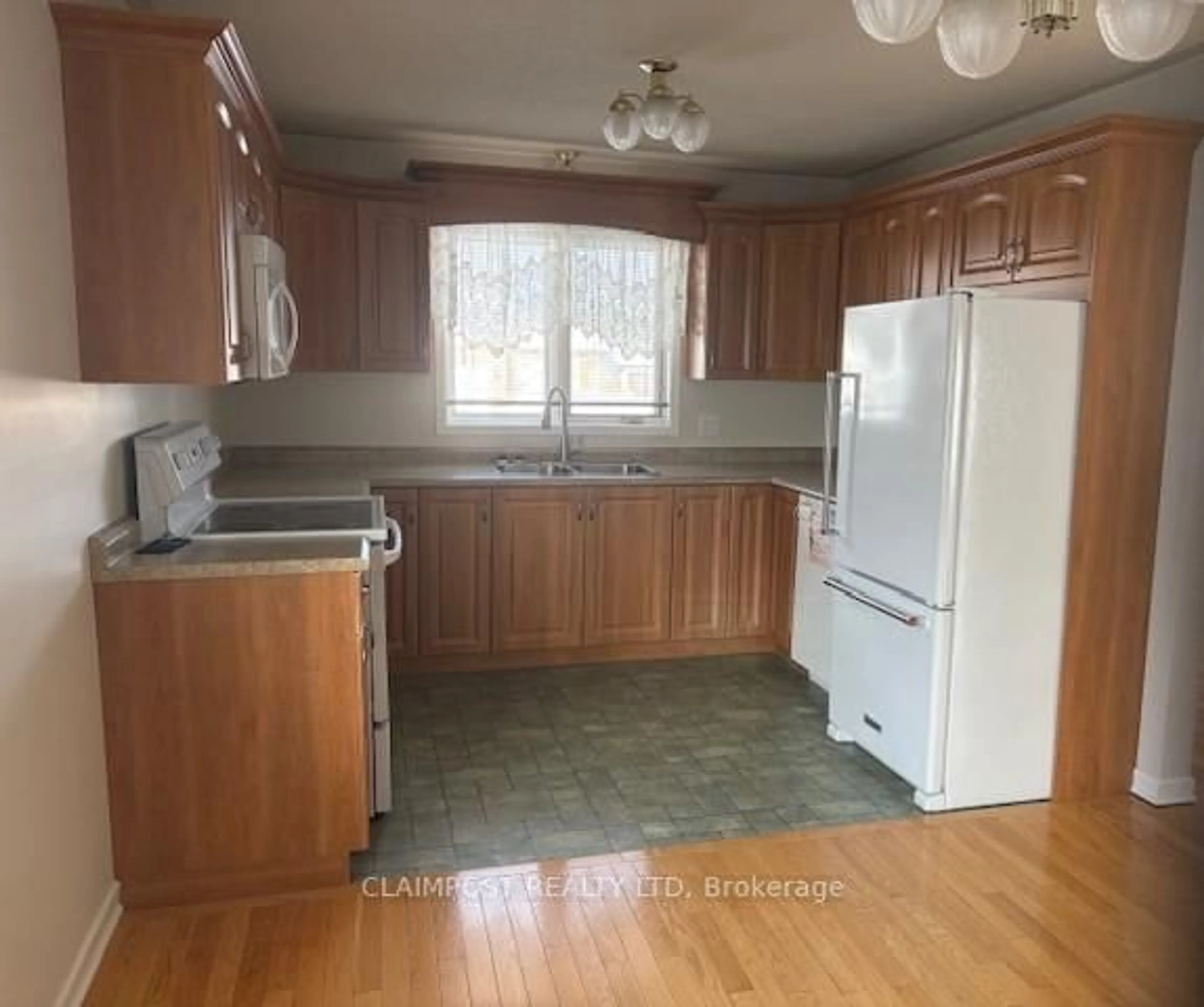 Standard kitchen, unknown for 41 Blahey Crt, Timmins Ontario P4N 8L8