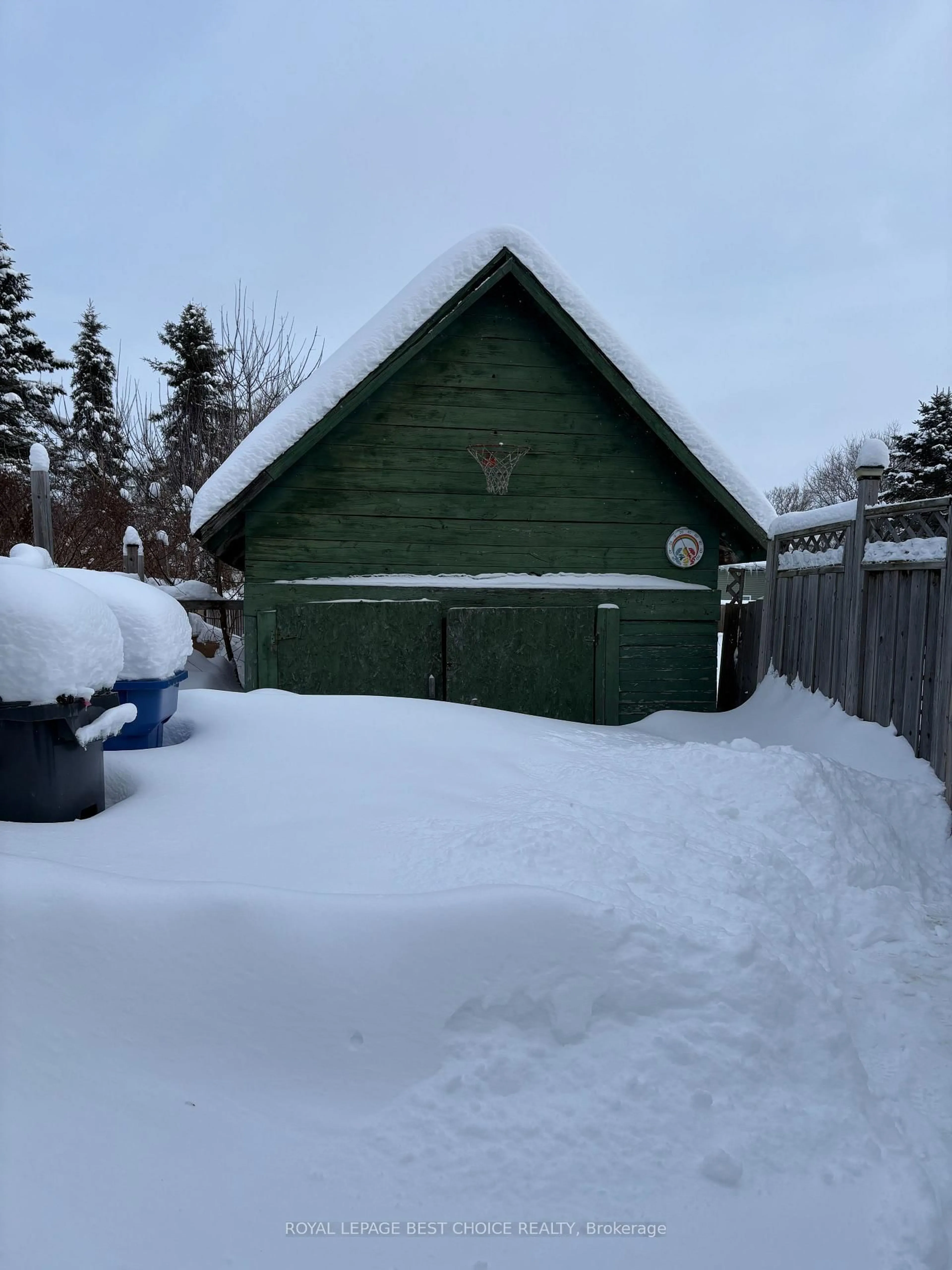 Shed for 31 First St, Englehart Ontario P0J 1H0