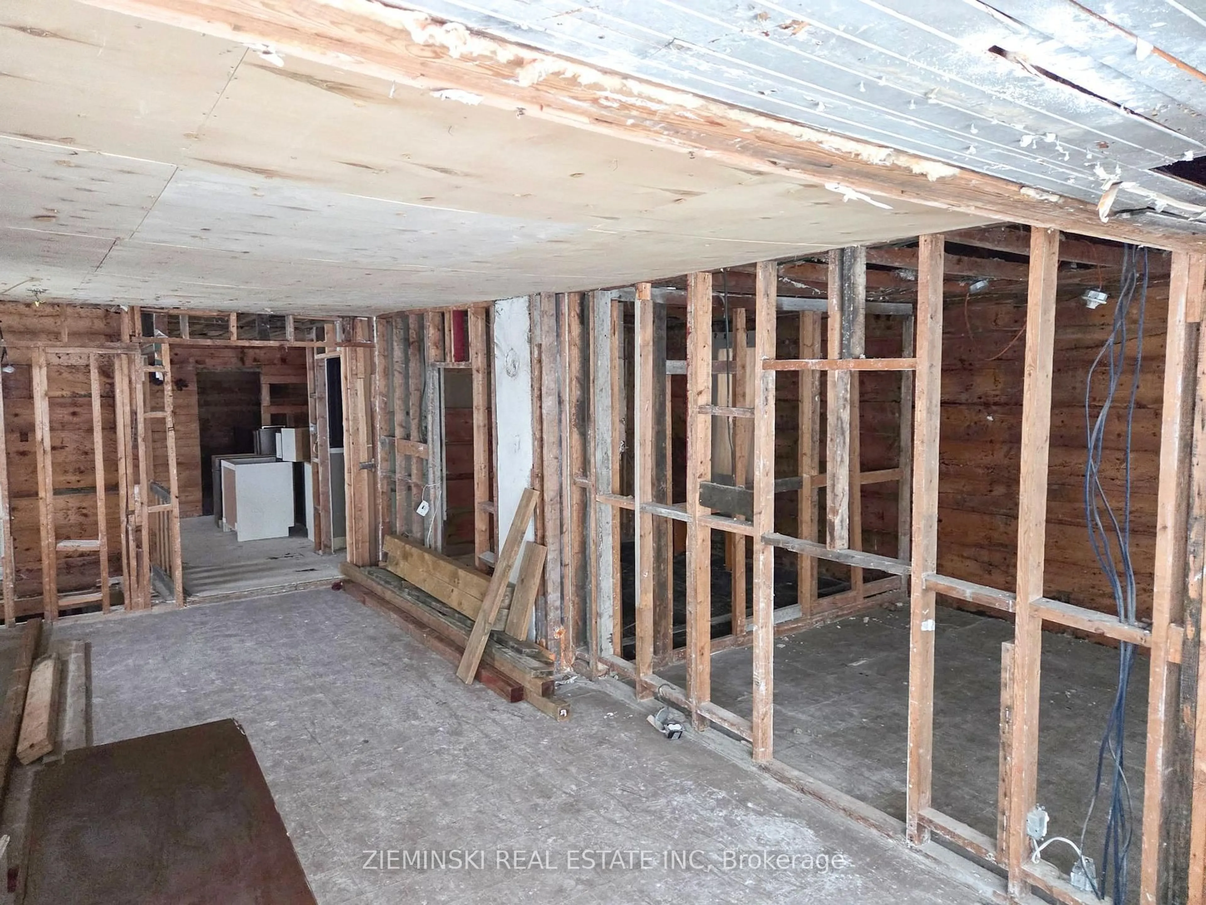 A pic of a room for 2 Station Rd, Kirkland Lake Ontario P2N 3H3