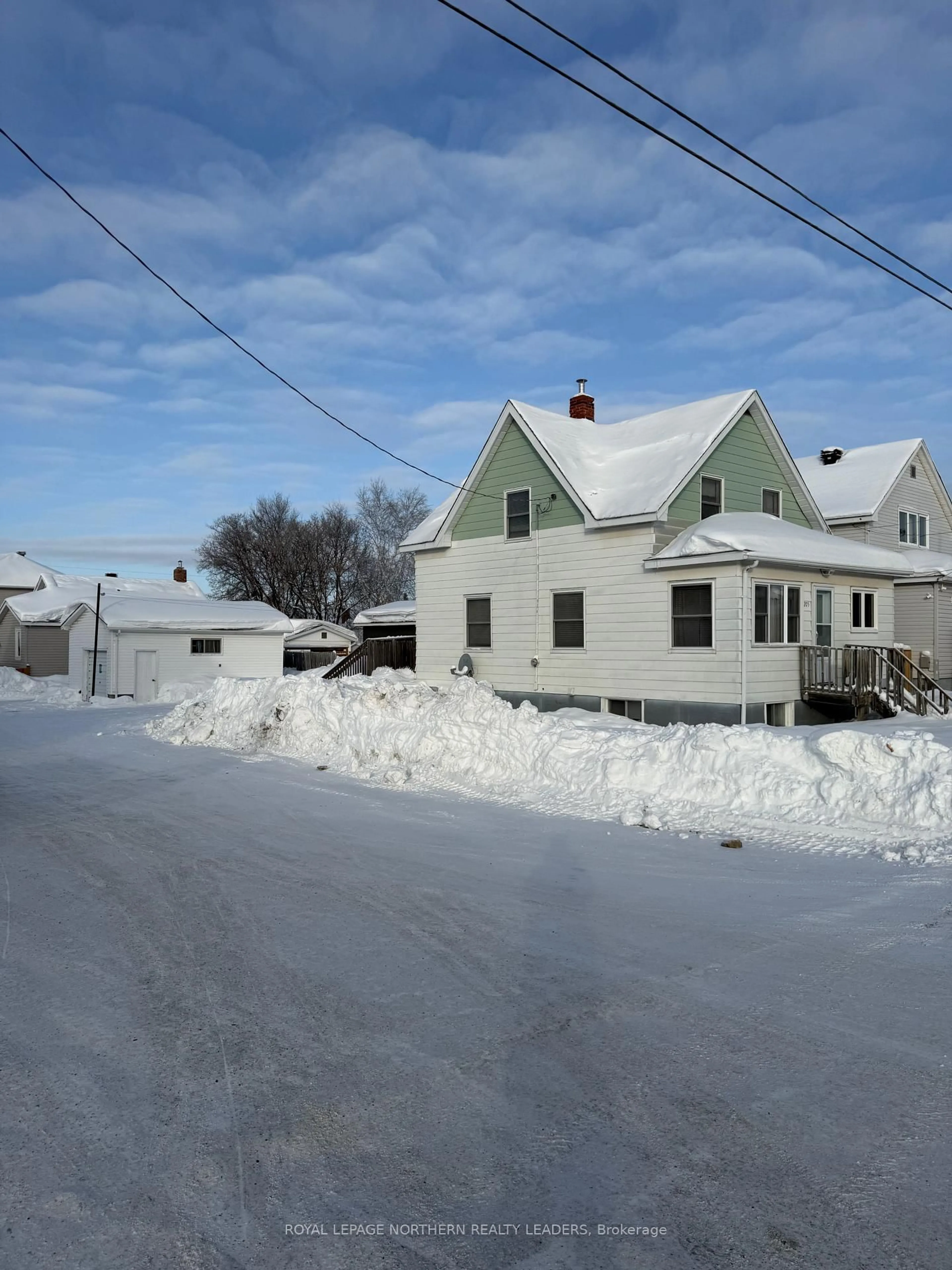 Unknown for 205 Balsam St, Timmins Ontario P4N 6H1