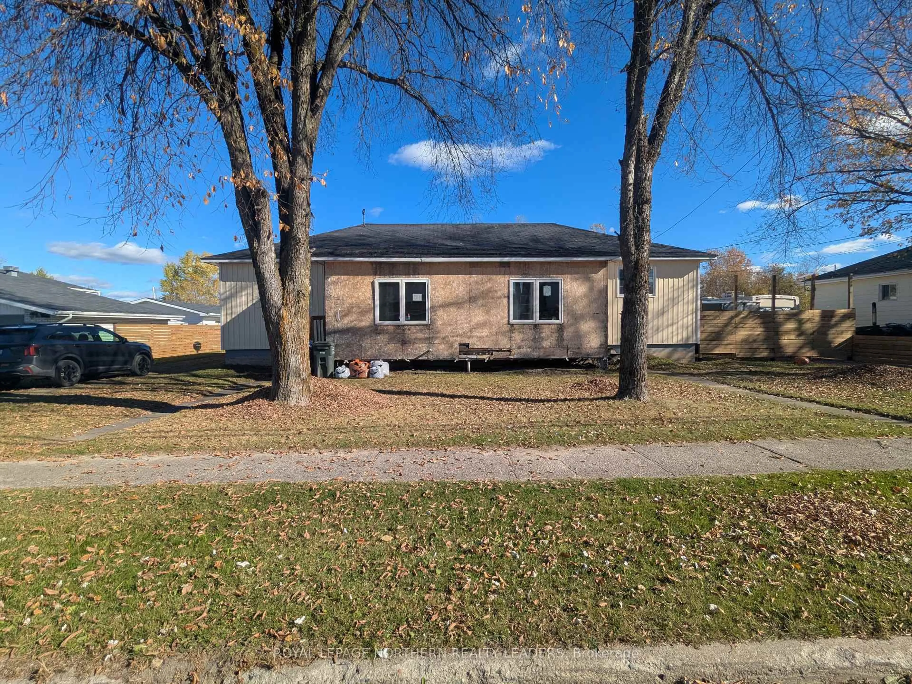 A pic from outside/outdoor area/front of a property/back of a property/a pic from drone, street for 59 Fourth St, Smooth Rock Falls Ontario P0L 2B0