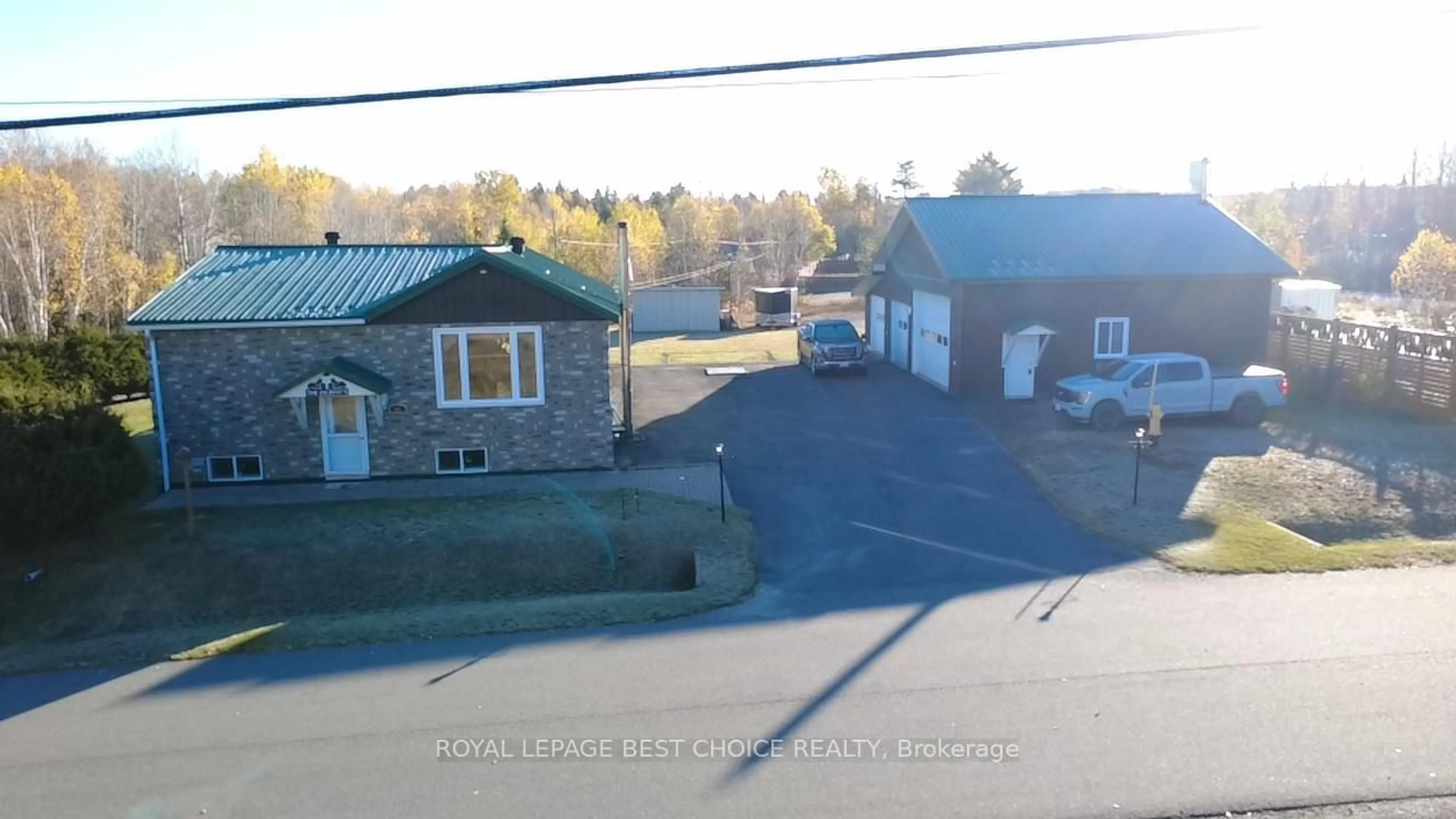A pic from outside/outdoor area/front of a property/back of a property/a pic from drone, street for 407 Matheson St, Kirkland Lake Ontario P0K 1M0