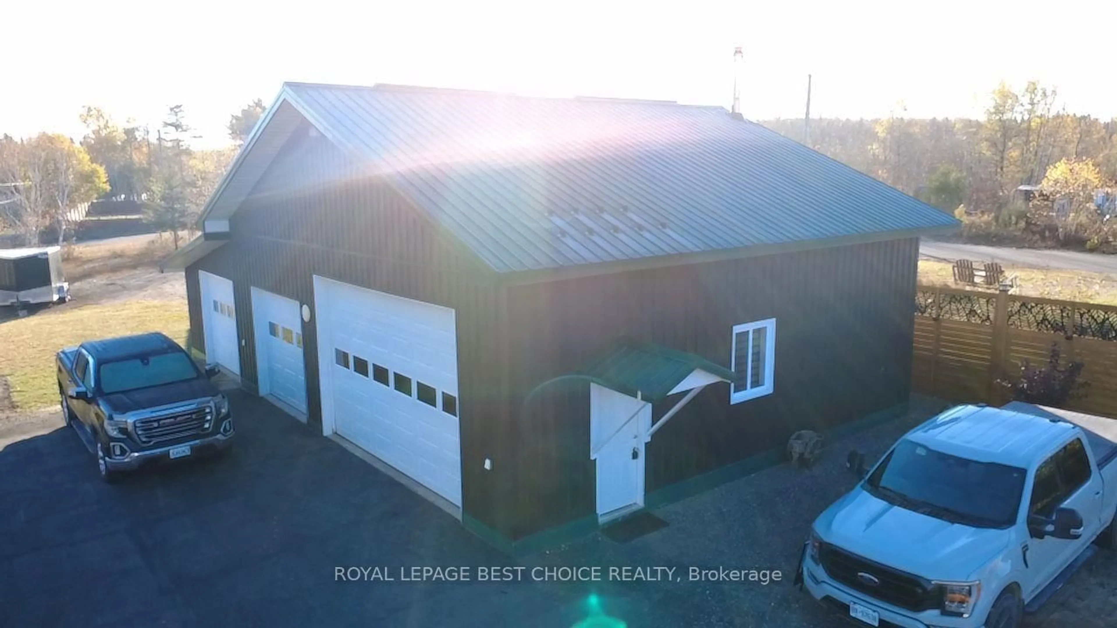 A pic from outside/outdoor area/front of a property/back of a property/a pic from drone, building for 407 Matheson St, Kirkland Lake Ontario P0K 1M0