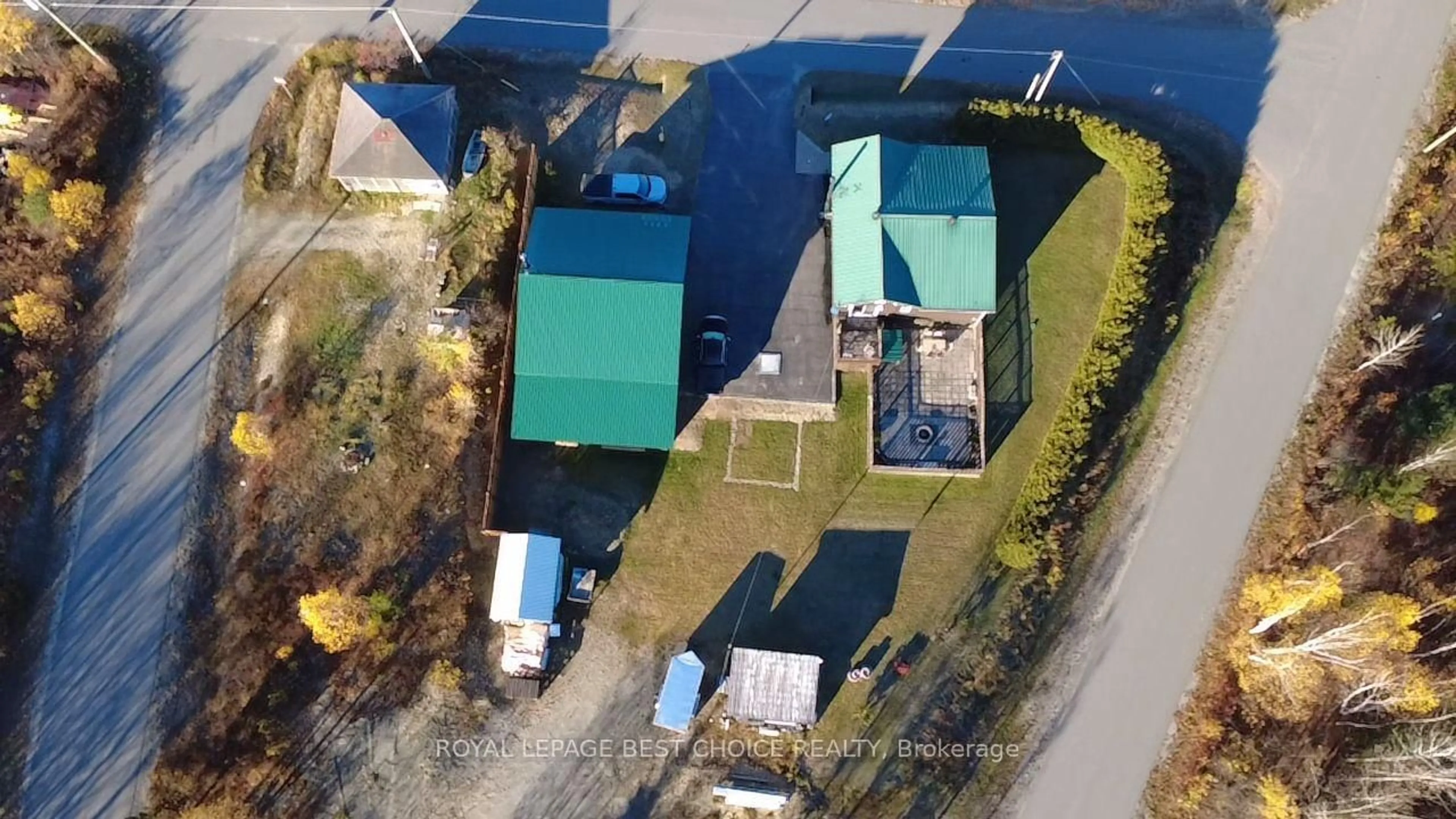 A pic from outside/outdoor area/front of a property/back of a property/a pic from drone, unknown for 407 Matheson St, Kirkland Lake Ontario P0K 1M0