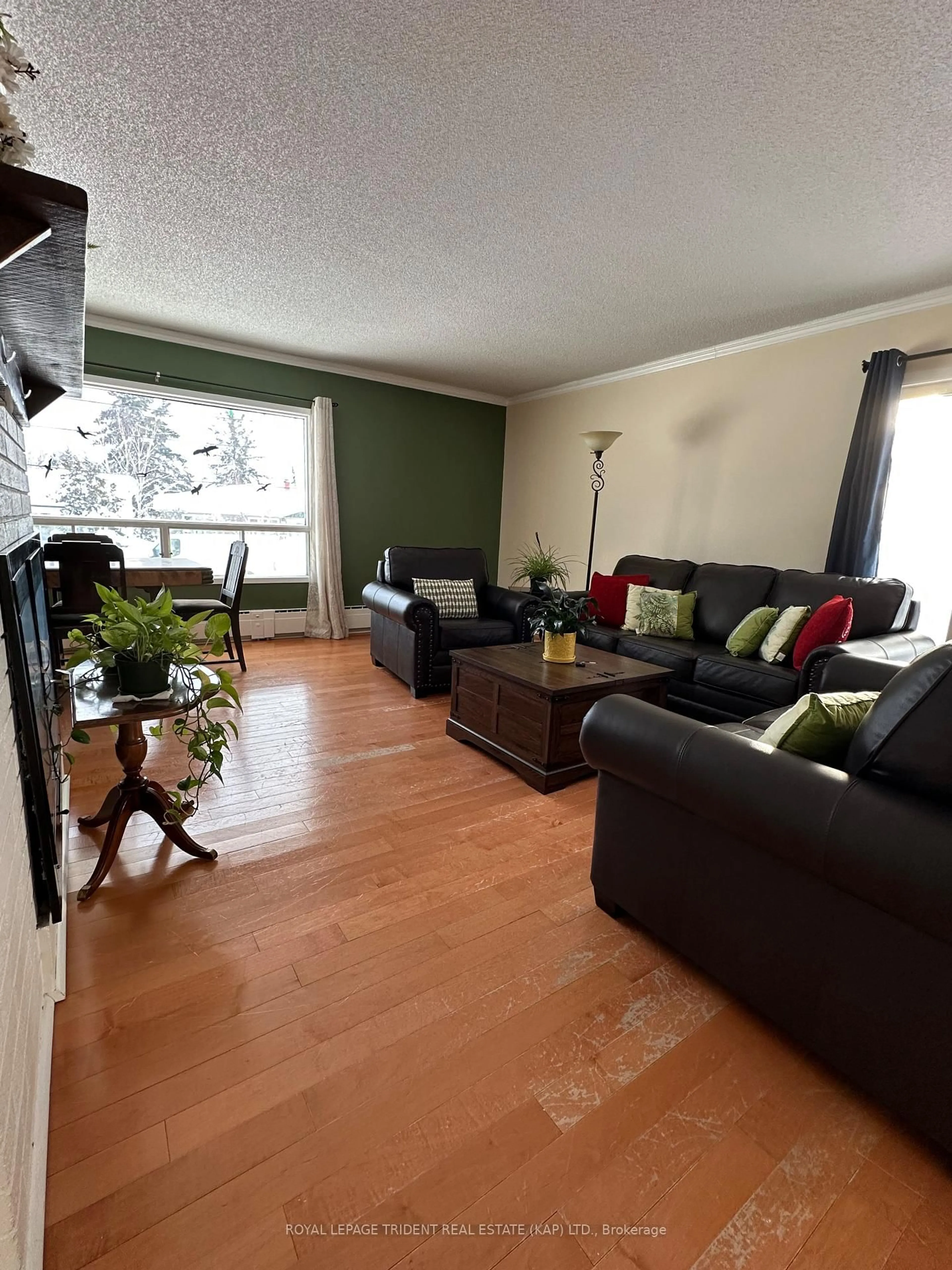 Living room with furniture, unknown for 1 Superior St, Kapuskasing Ontario P5N 2C3