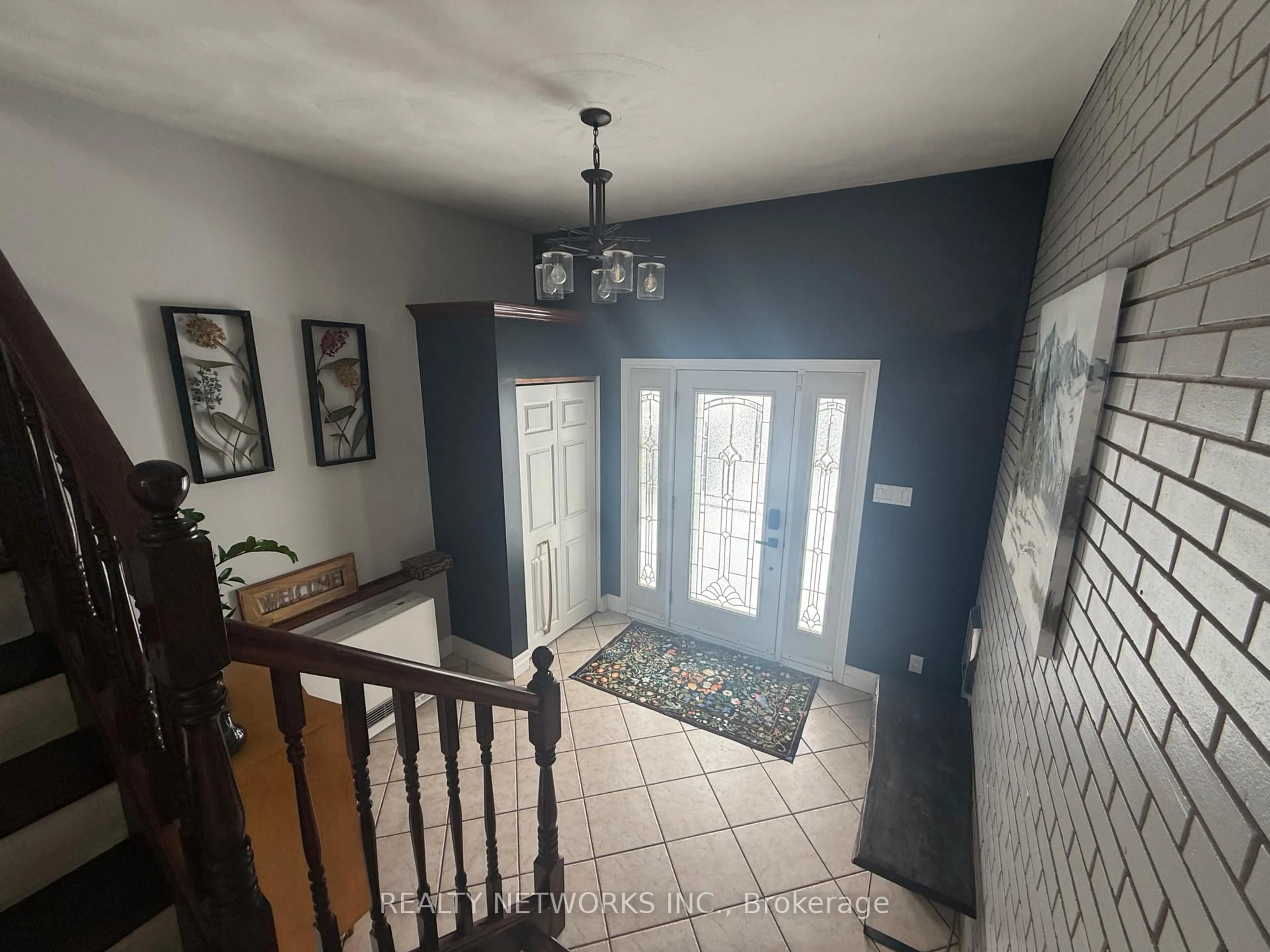 Indoor entryway for 315 Ann Ave, Timmins Ontario P4N 4V1