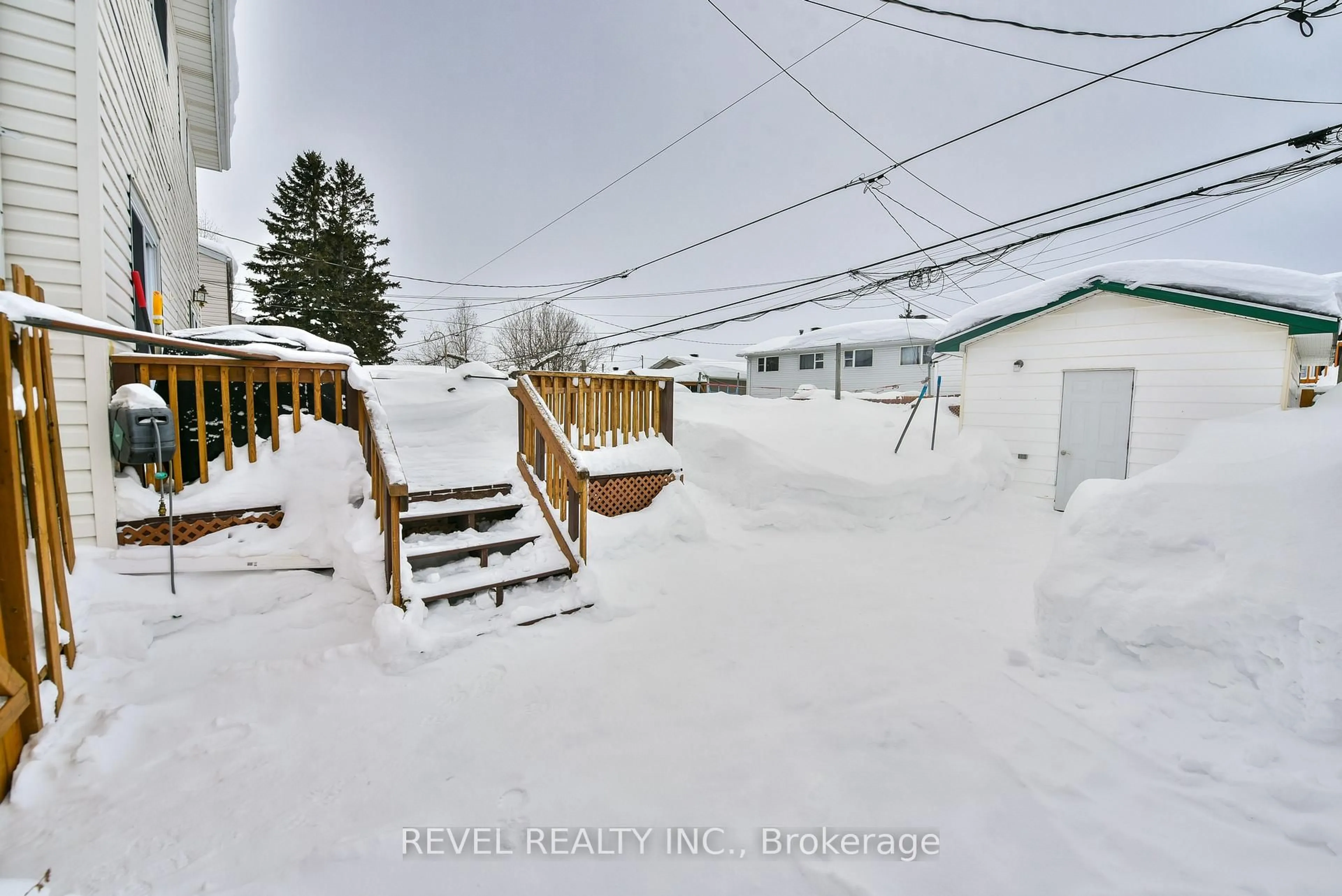 Patio, street for 584 Spooner Dr, Timmins Ontario P4N 4R5