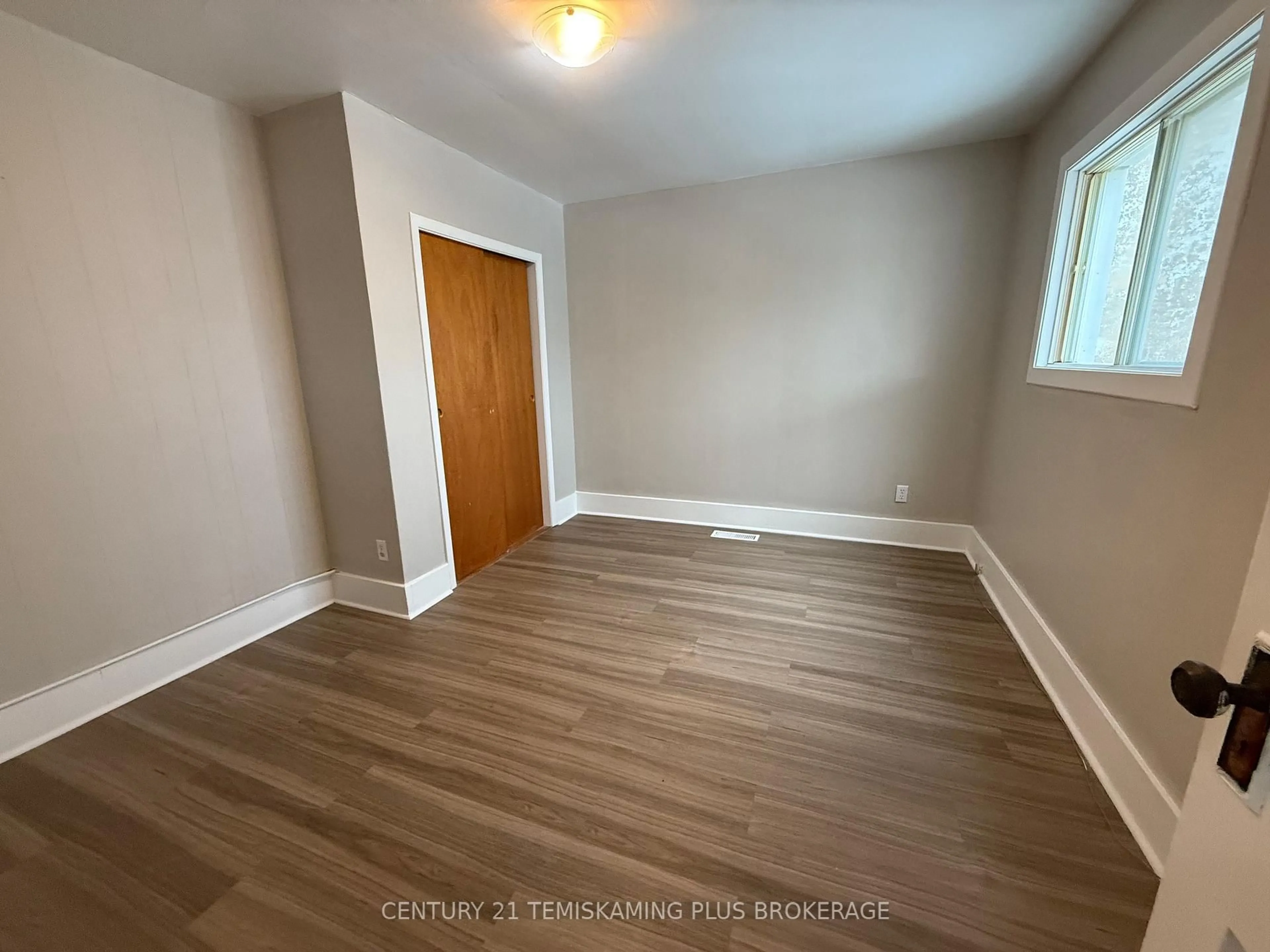 A pic of a room for 5 McKelvie Ave, Kirkland Lake Ontario P2N 2K3