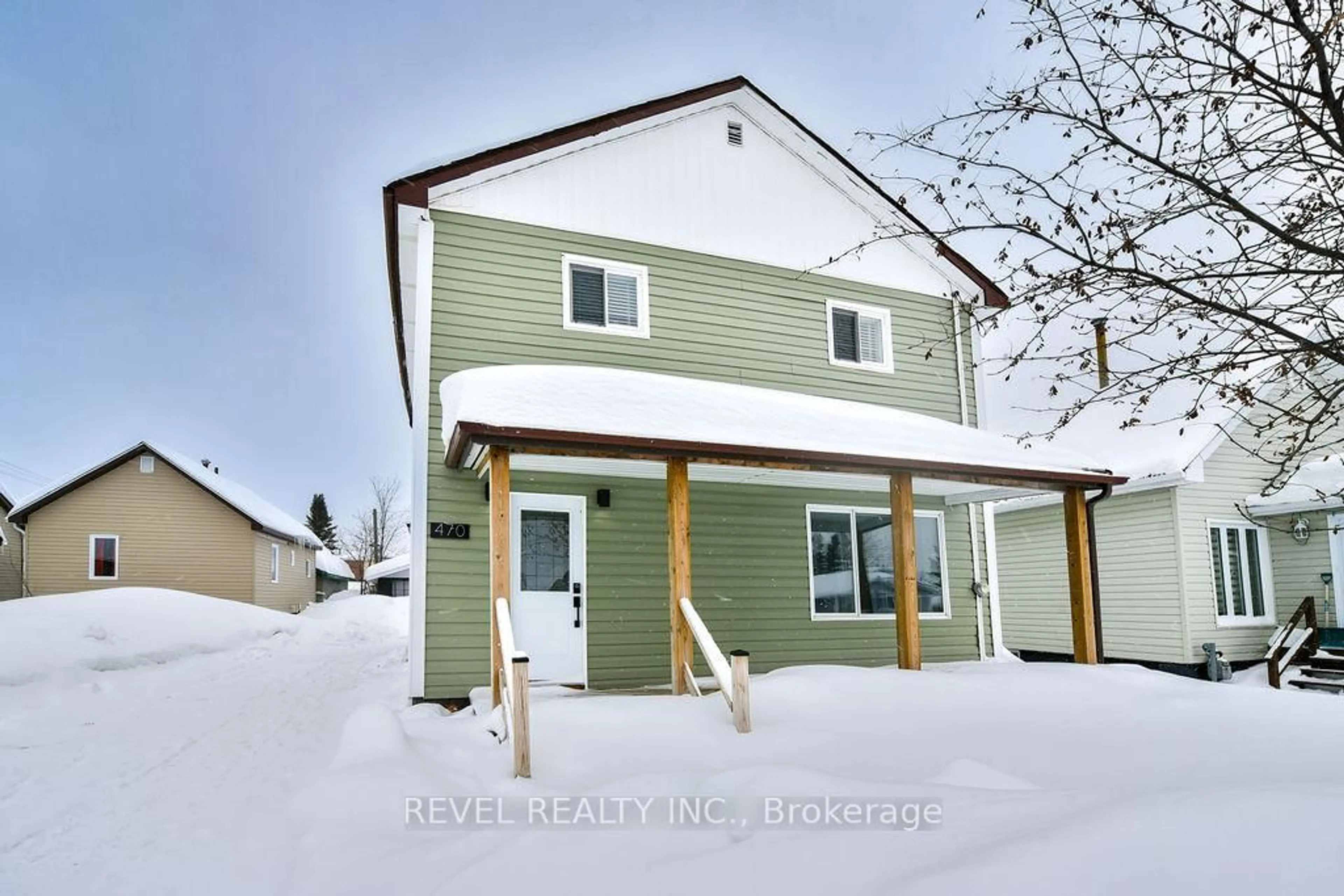 Home with vinyl exterior material, street for 470 Radio Street, Iroquois Falls Ontario P0K 1G0