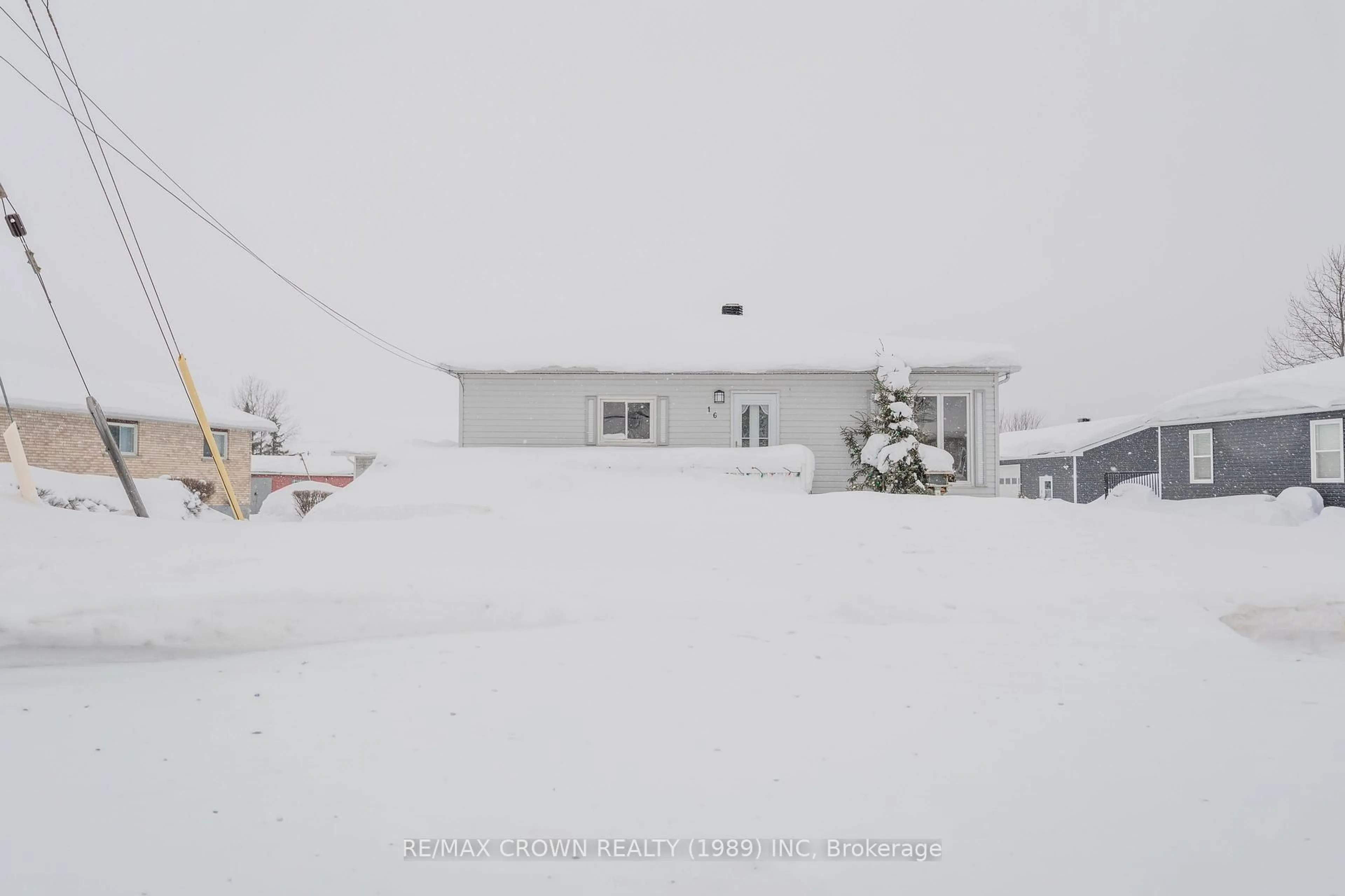 Unknown for 16 Lasalle Ave, Kapuskasing Ontario P5N 2R7