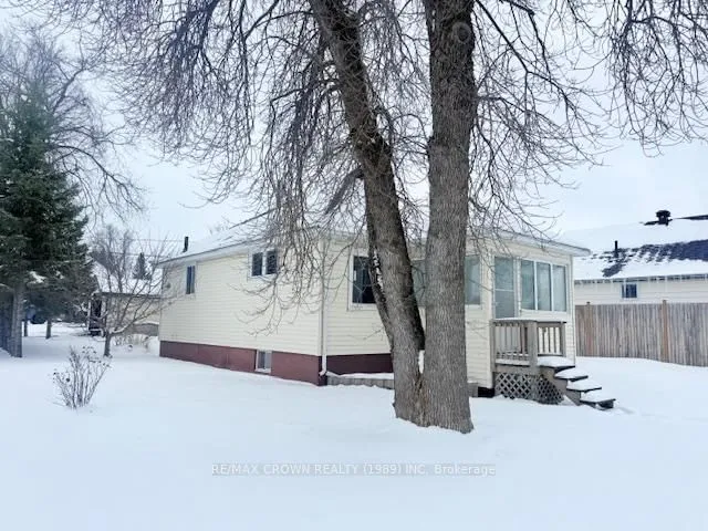 60 Egerton St, Kapuskasing 4