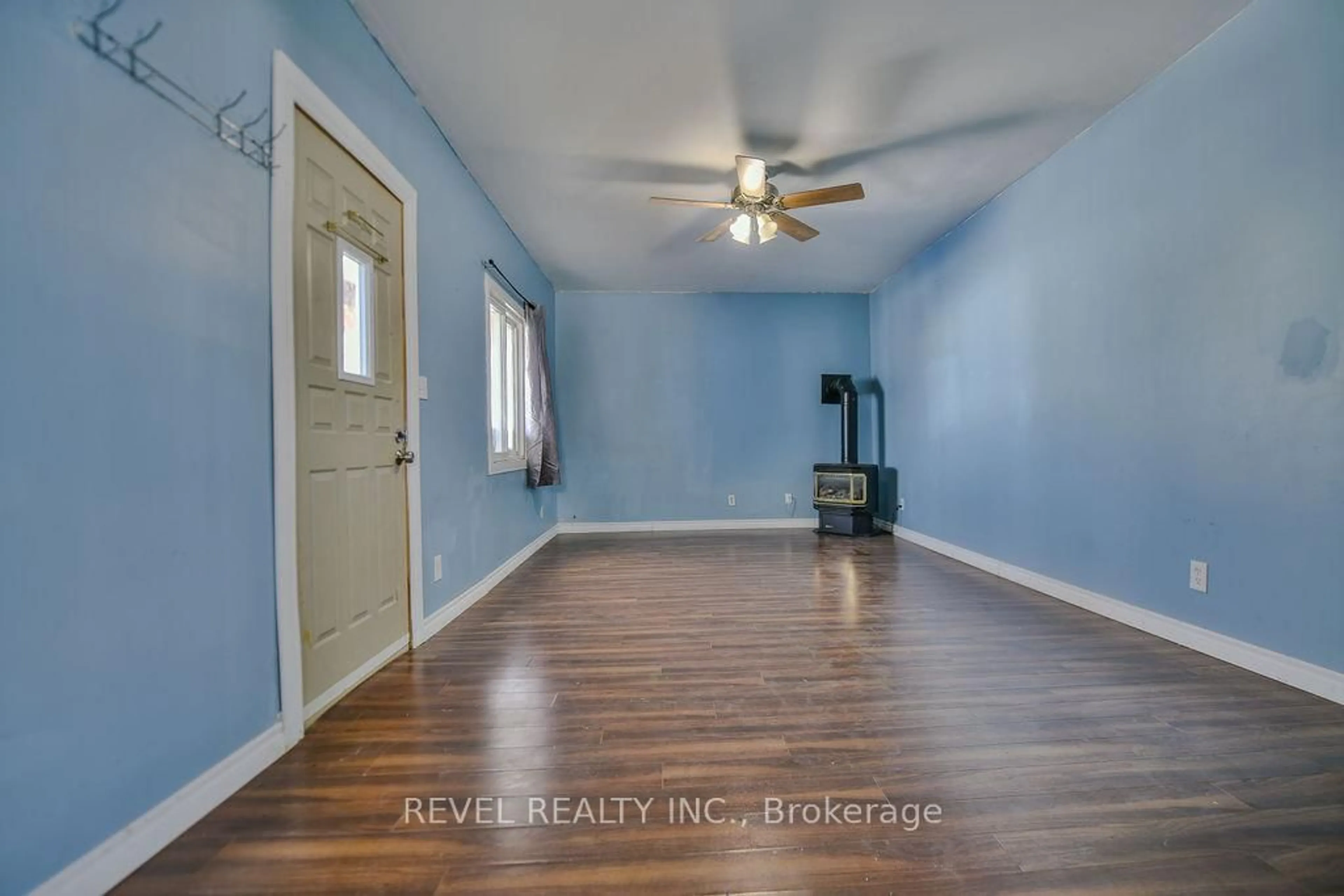 A pic of a room for 17 Michael Ave, Timmins Ontario P4N 0C8