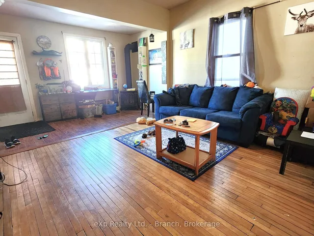 29 Woods St, Kirkland Lake 2
