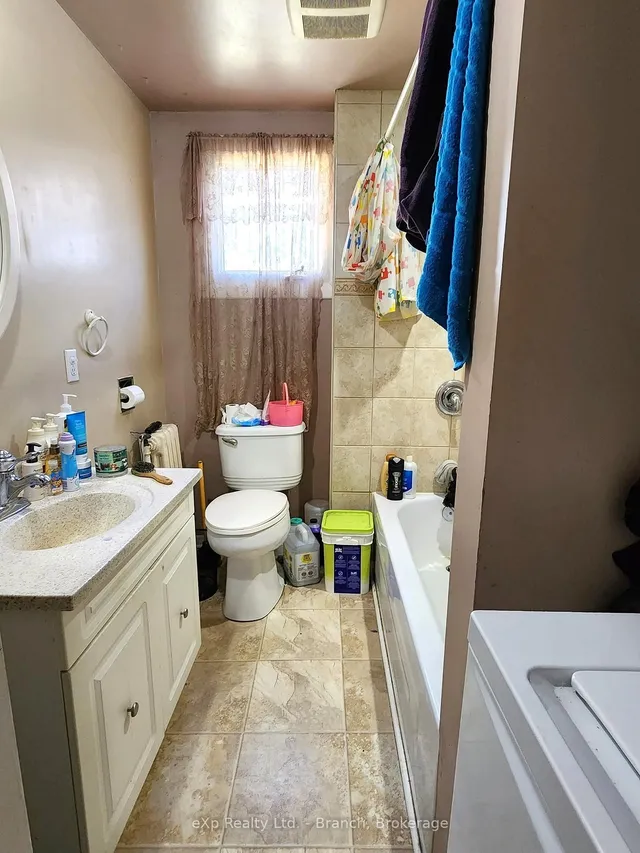 29 Woods St, Kirkland Lake 4