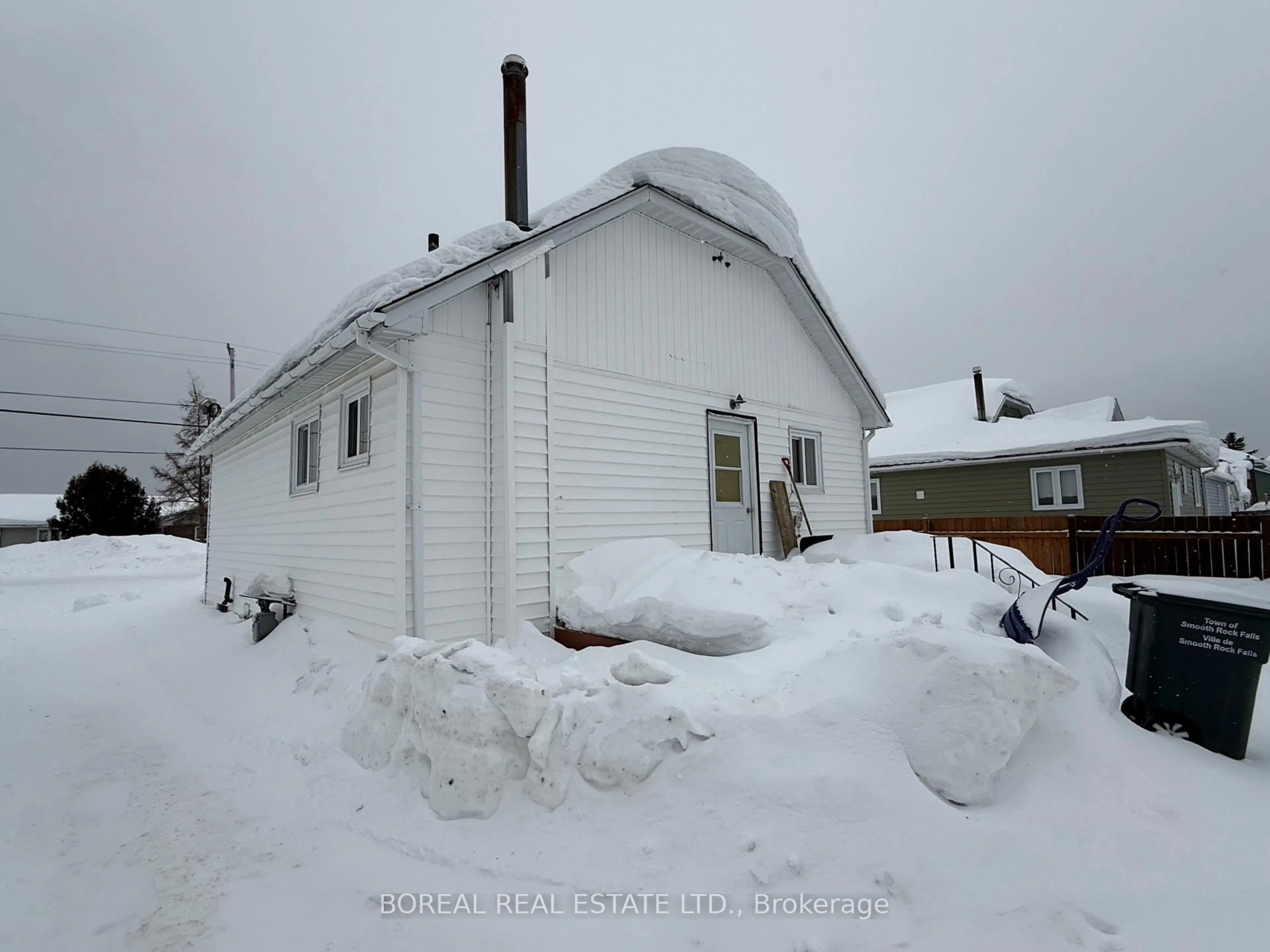 Shed for 232 Main St, Smooth Rock Falls Ontario P0L 2B0