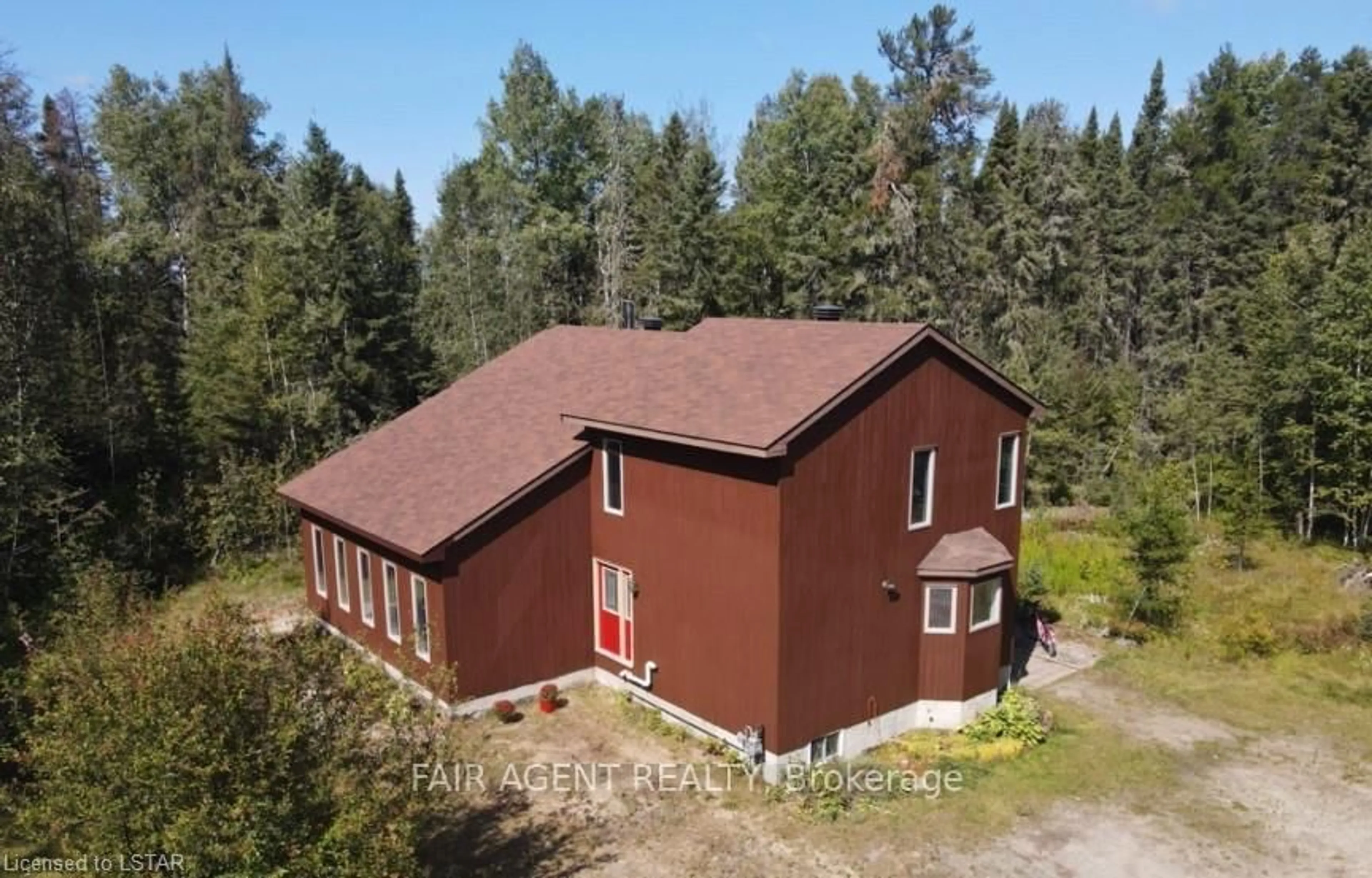 A pic from outside/outdoor area/front of a property/back of a property/a pic from drone, building for 810 LAFOREST Rd, Timmins Ontario P4P 7C7