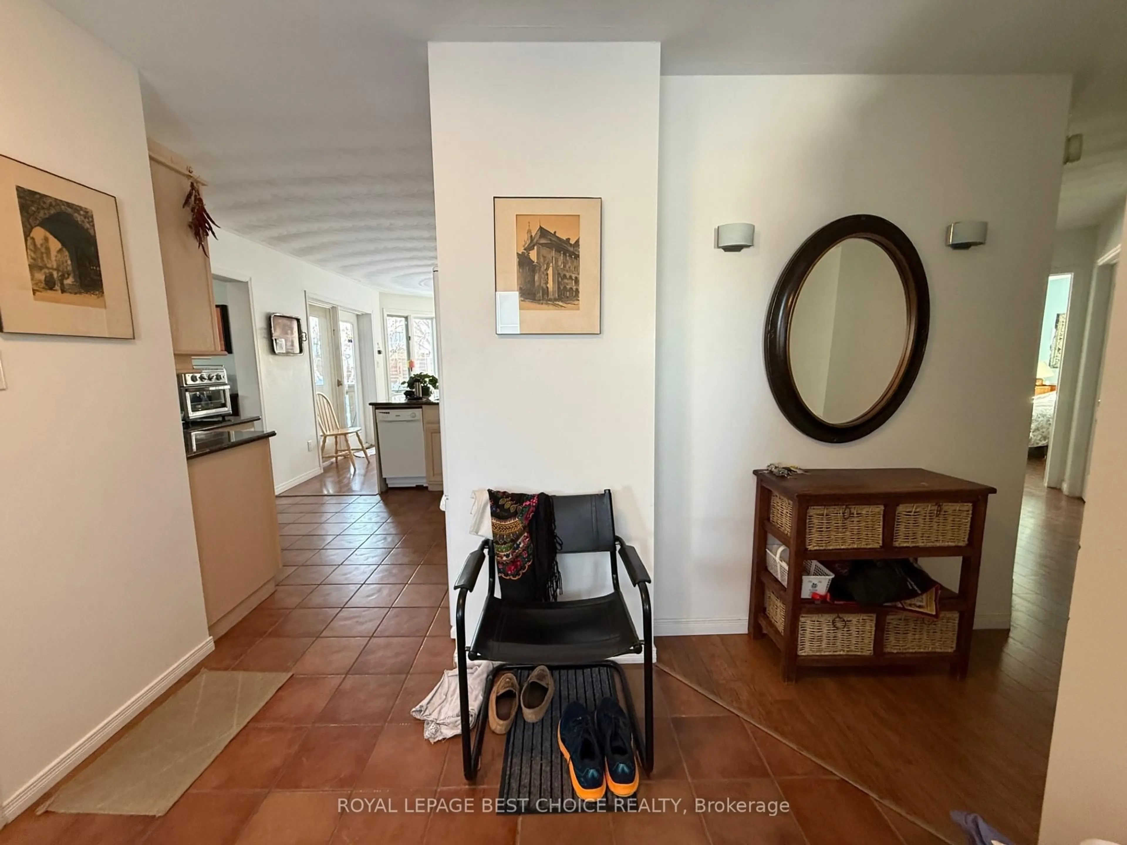 Indoor foyer for 188 McKelvie St, Temiskaming Shores Ontario P0J 1P0