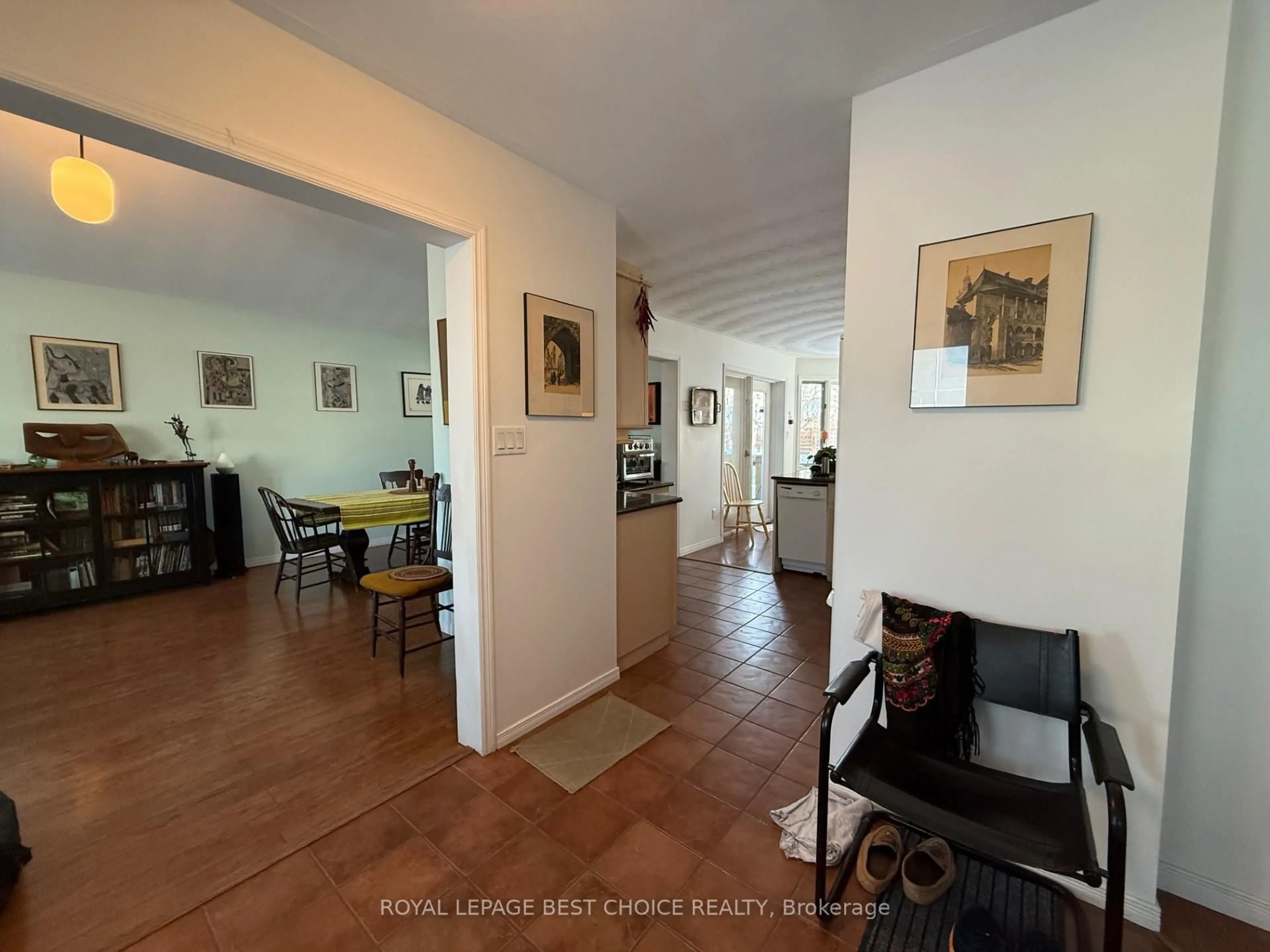 Indoor foyer for 188 McKelvie St, Temiskaming Shores Ontario P0J 1P0