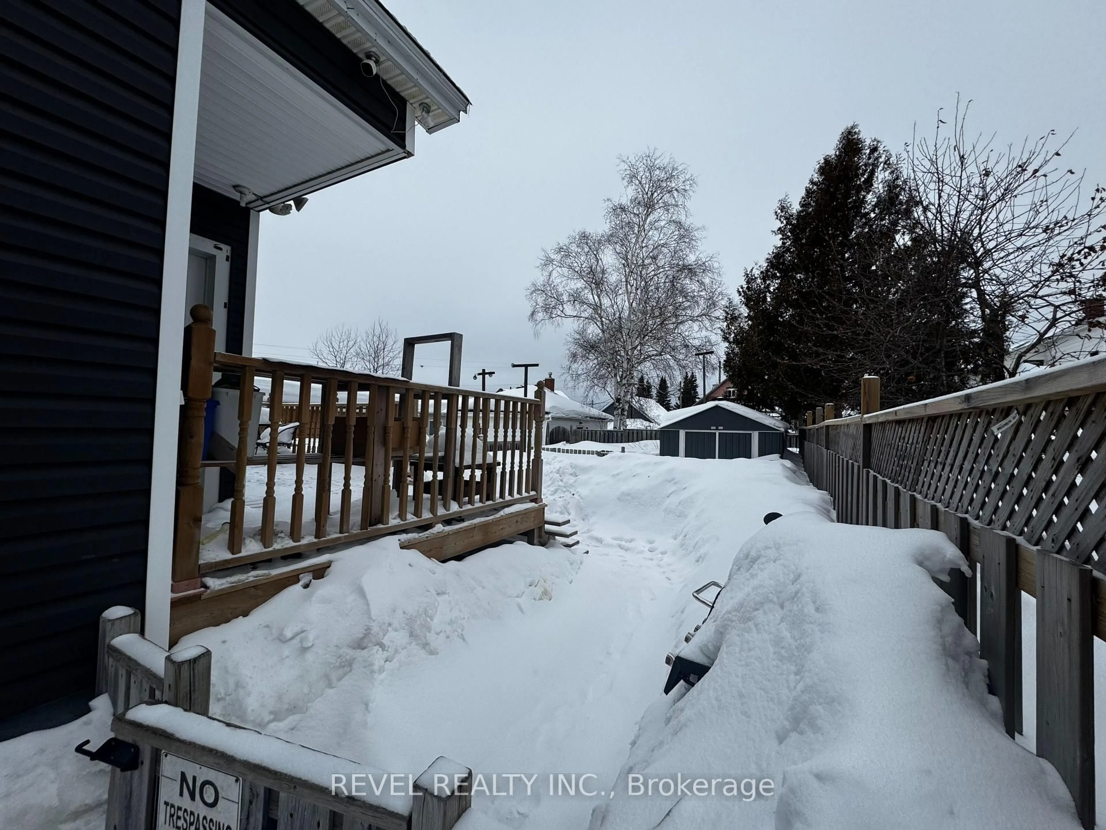 A pic from outside/outdoor area/front of a property/back of a property/a pic from drone, mountain view for 115 Fourth Ave, Timmins Ontario P0N 1G0