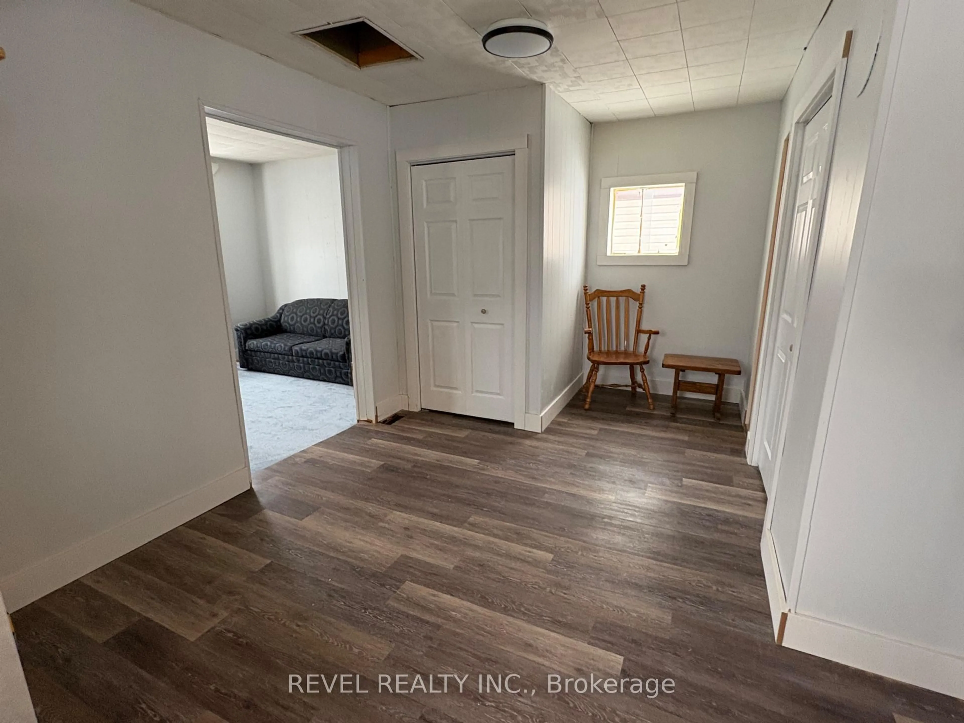 A pic of a room for 104 Fourteenth Ave, Cochrane Ontario P0L 1C0