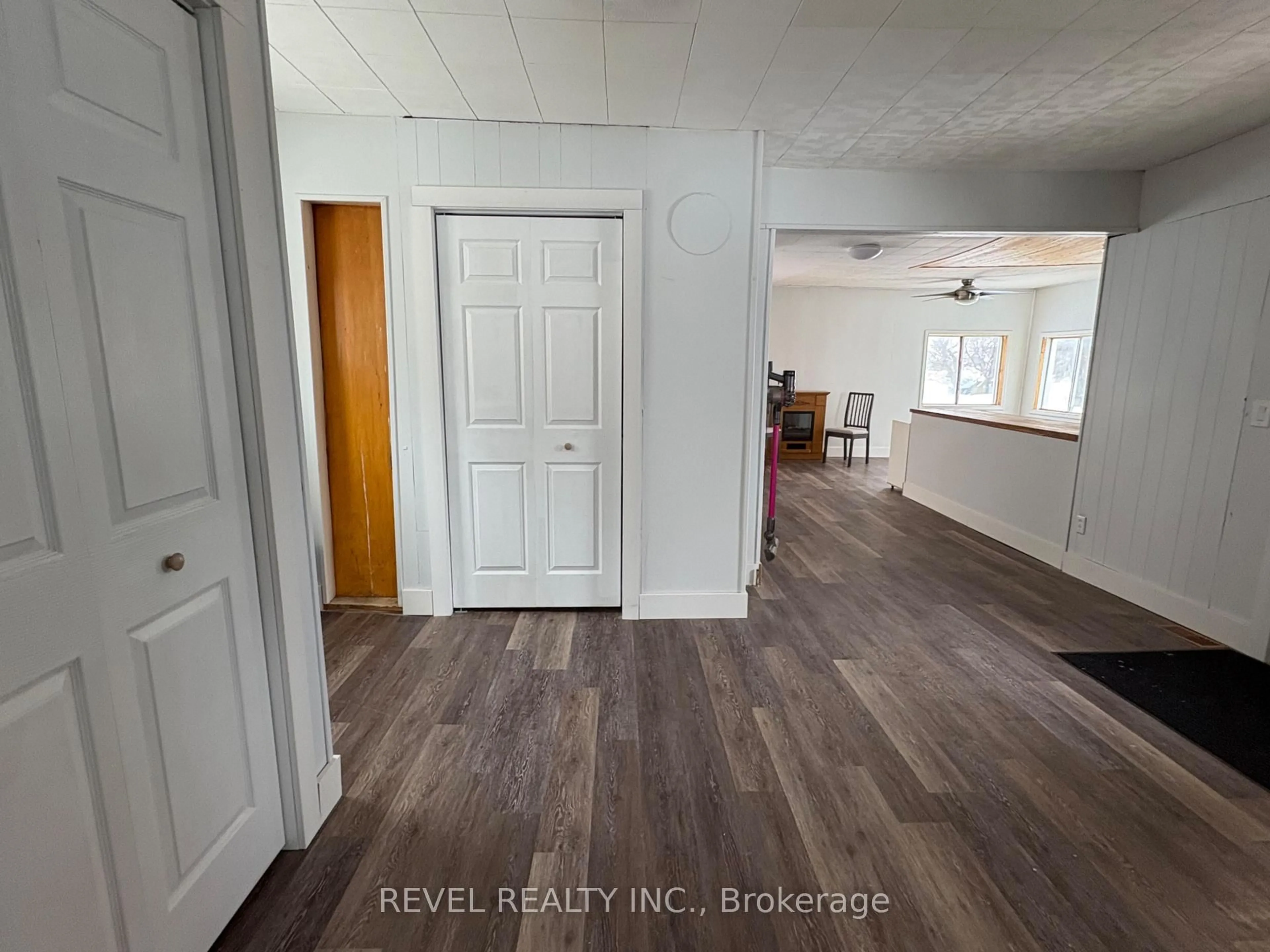 A pic of a room for 104 Fourteenth Ave, Cochrane Ontario P0L 1C0