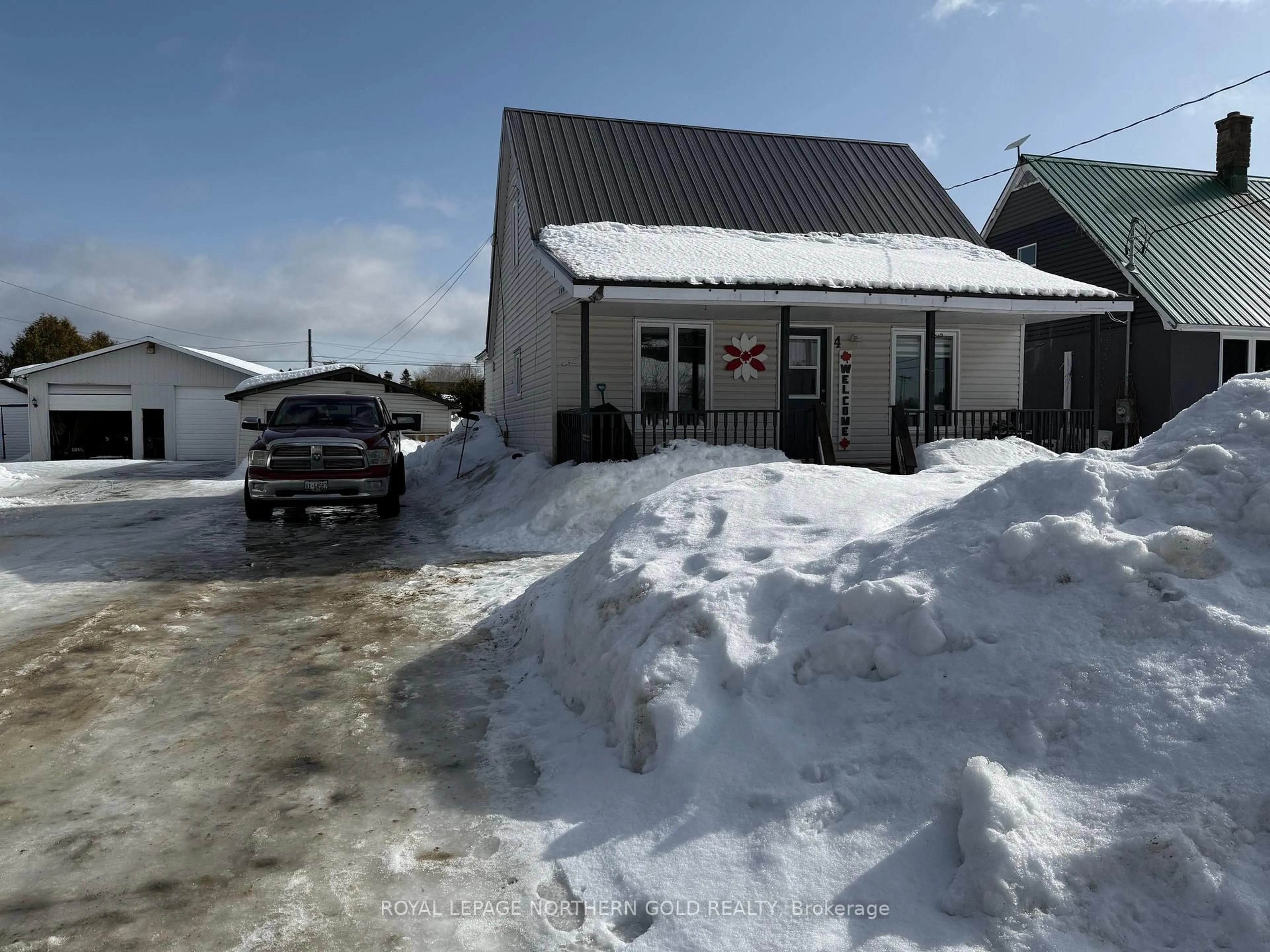 A pic from outside/outdoor area/front of a property/back of a property/a pic from drone, street for 4 Twenty-Ninth St, Kirkland Lake Ontario P0K 1X0