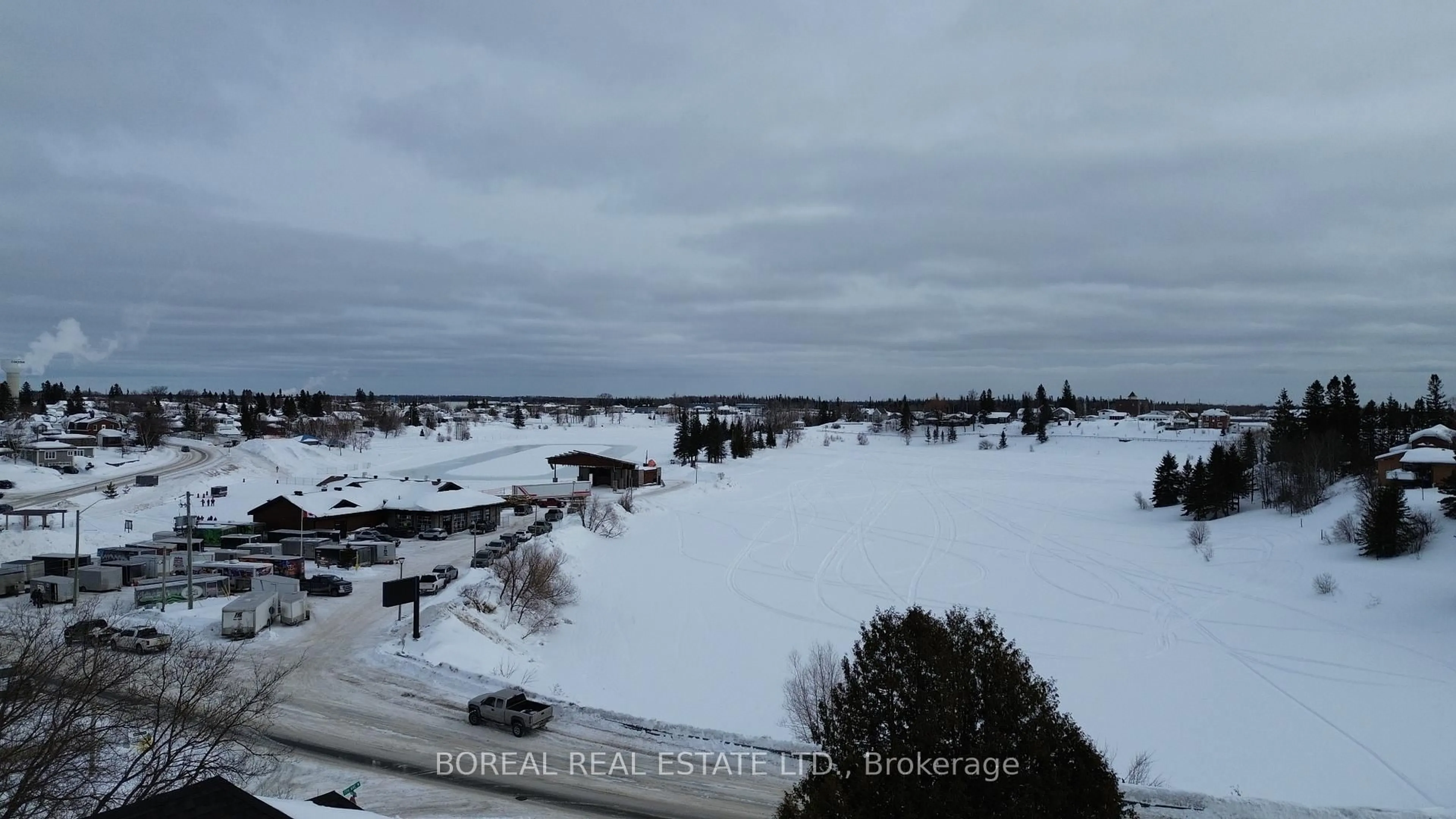A pic from outside/outdoor area/front of a property/back of a property/a pic from drone, street for 185 Fifth St, Cochrane Ontario P0L 1C0